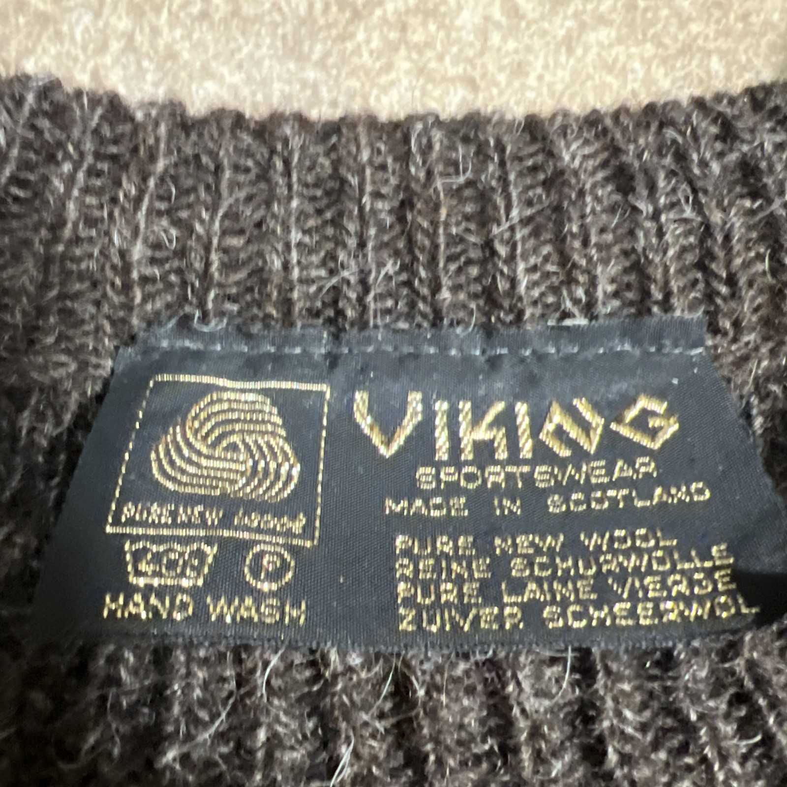 Vintage Viking Sweater Size 46 100% New Wool made in Scotland