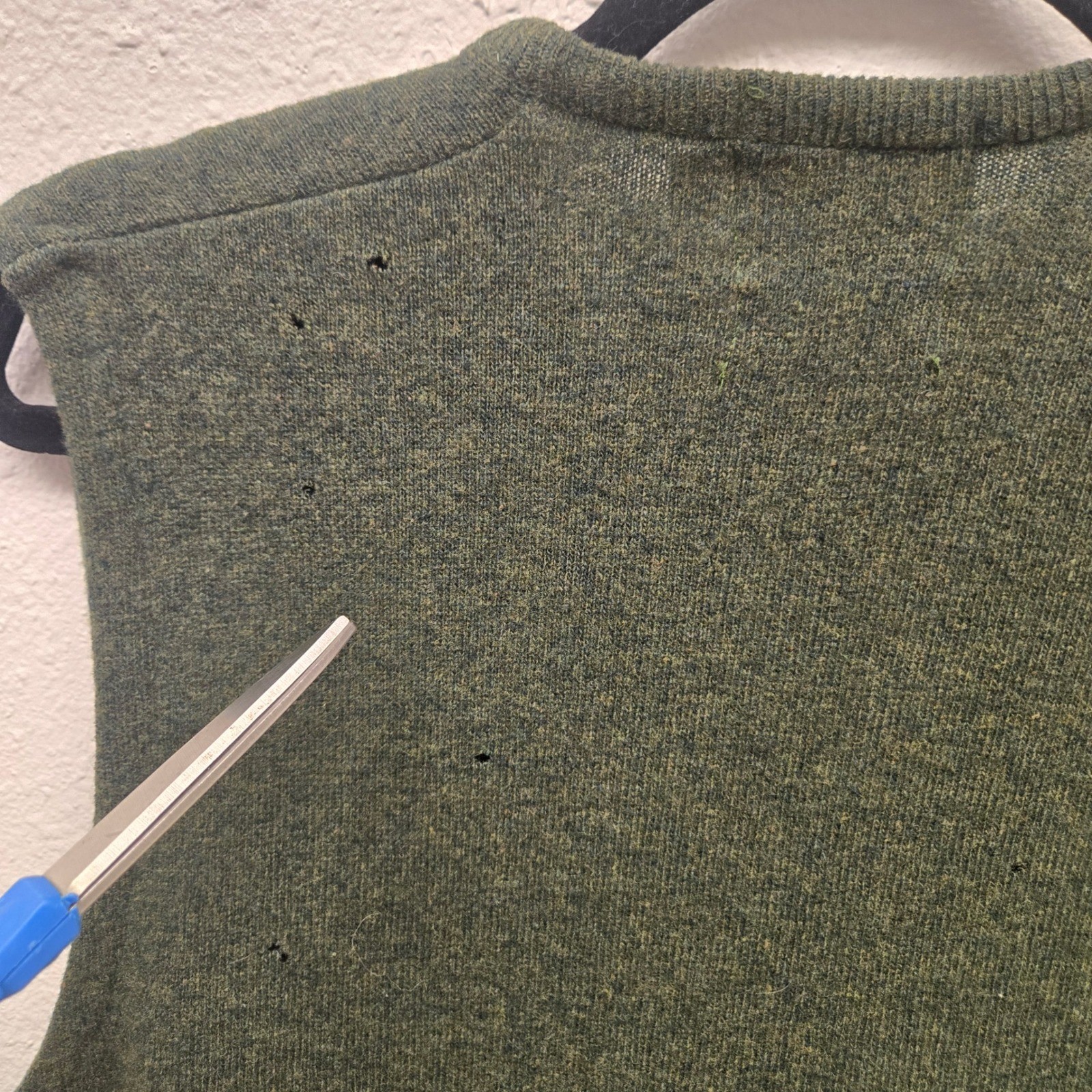 Vintage Penneys Towncraft Olive Green Lambswool V-Neck Sweater Vest Mens Medium