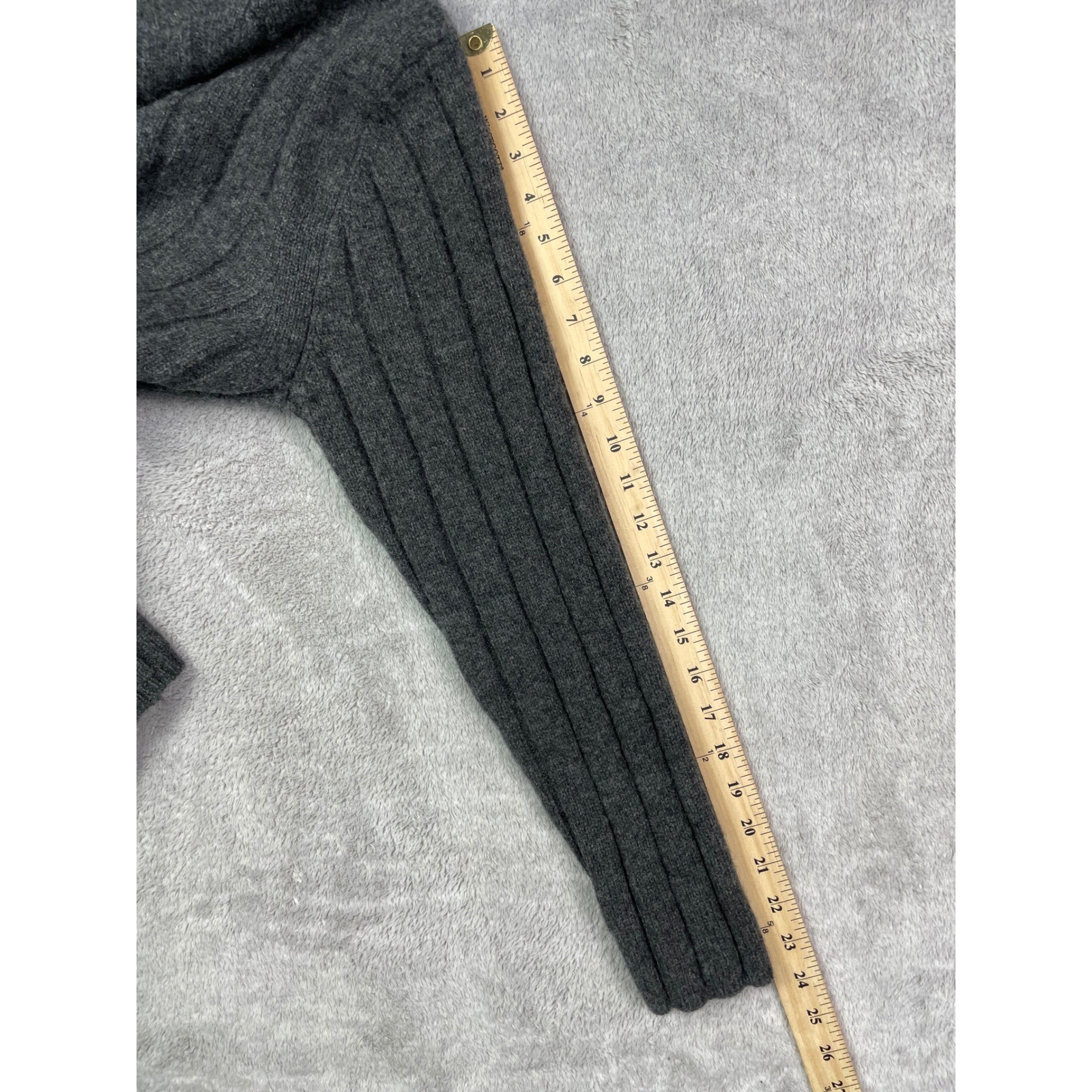 GAP Mens Sweater Large Gray 100% Lambswool Ribbed Knit Crewneck Pullover Vintage