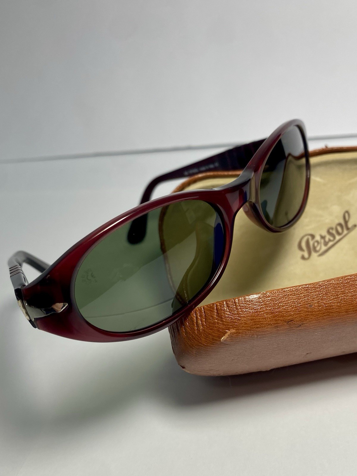 Vintage Persol Black Oval Sunglasses Made in Italy w/ Case