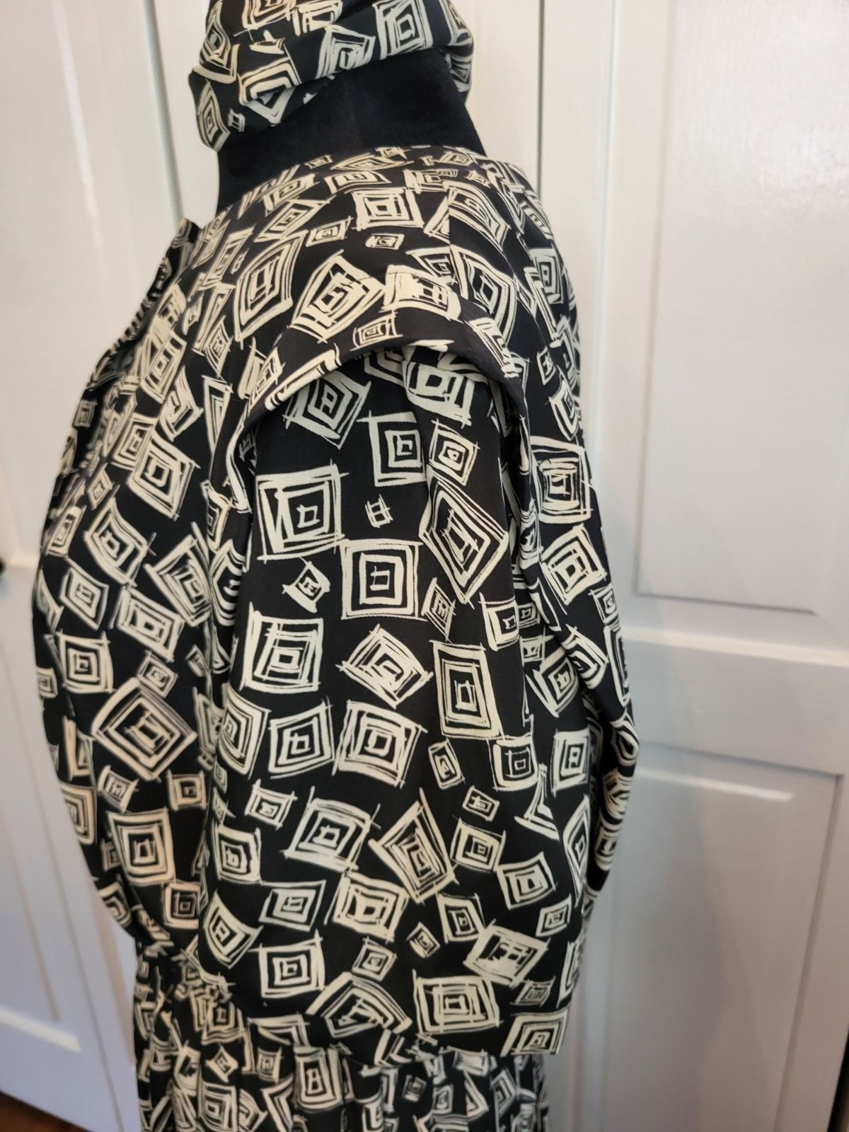 Vintage 80s/90s Leslie Fay Black Geometric Print Shirt Dress 14 Retro Twee Scarf