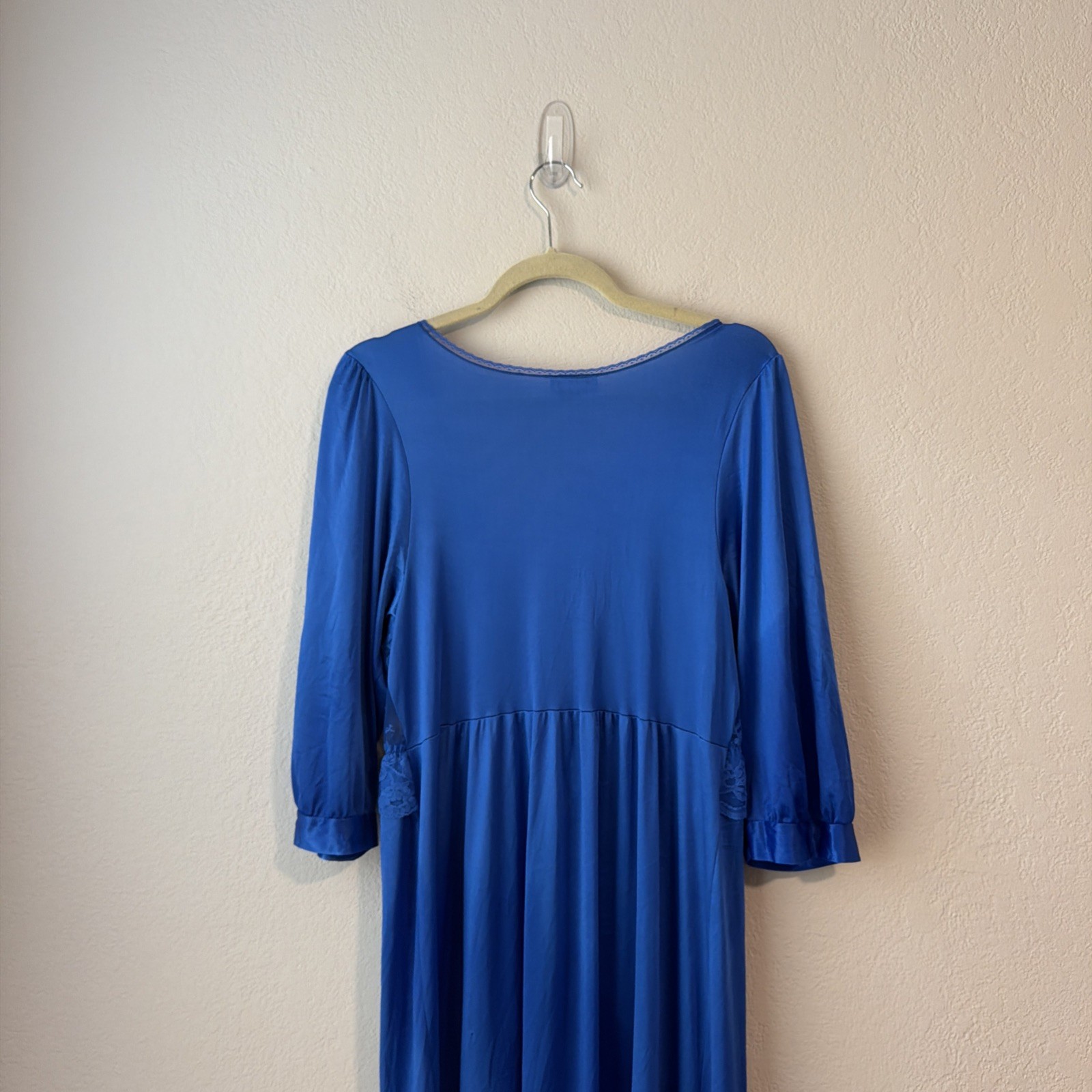 Vintage La Notte Robe Royal Blue Nylon Women’s Large lace romantic 1970s dainty