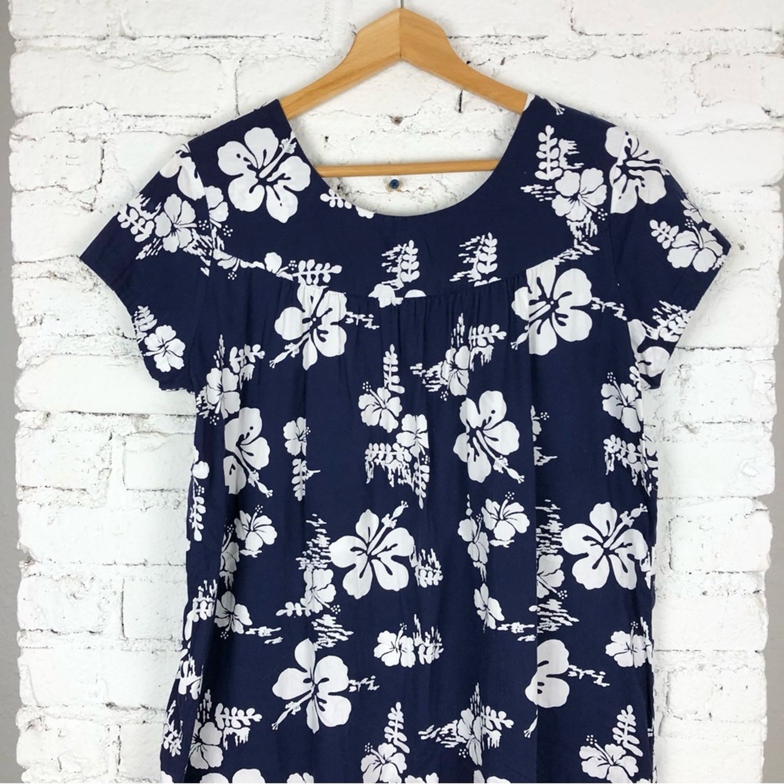 Vintage 60’s Ui-Maikai Hawaiian Hibiscus Dress