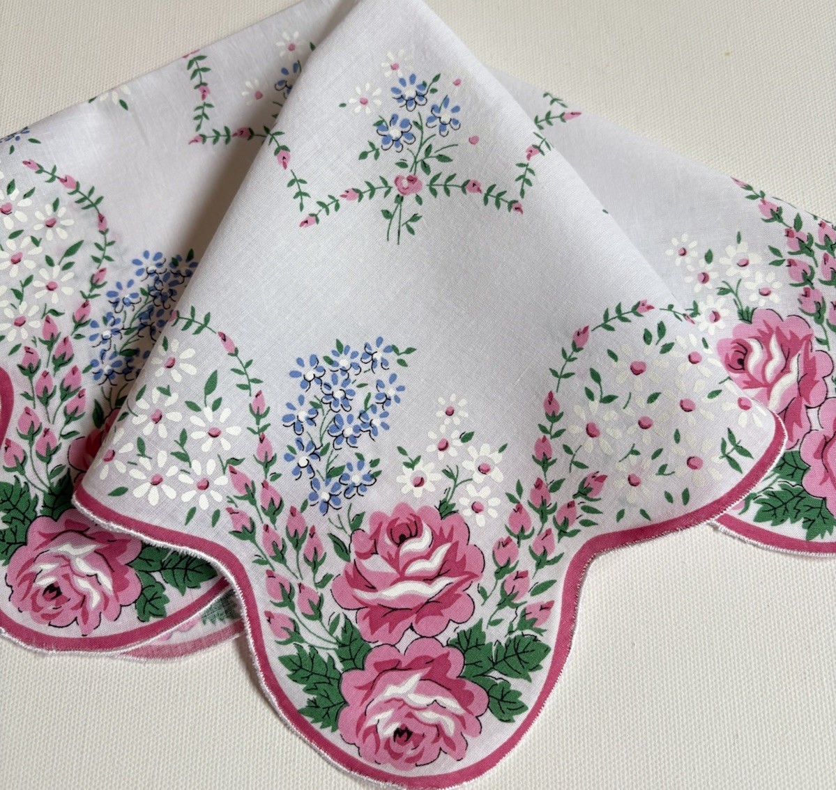 Beautiful New LuRay Pink ROSE Handkerchief Hankie With Scalloped Border