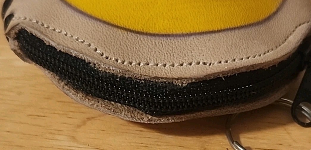 El Salvador Hand Painted Leather Coin Purse 3.5″