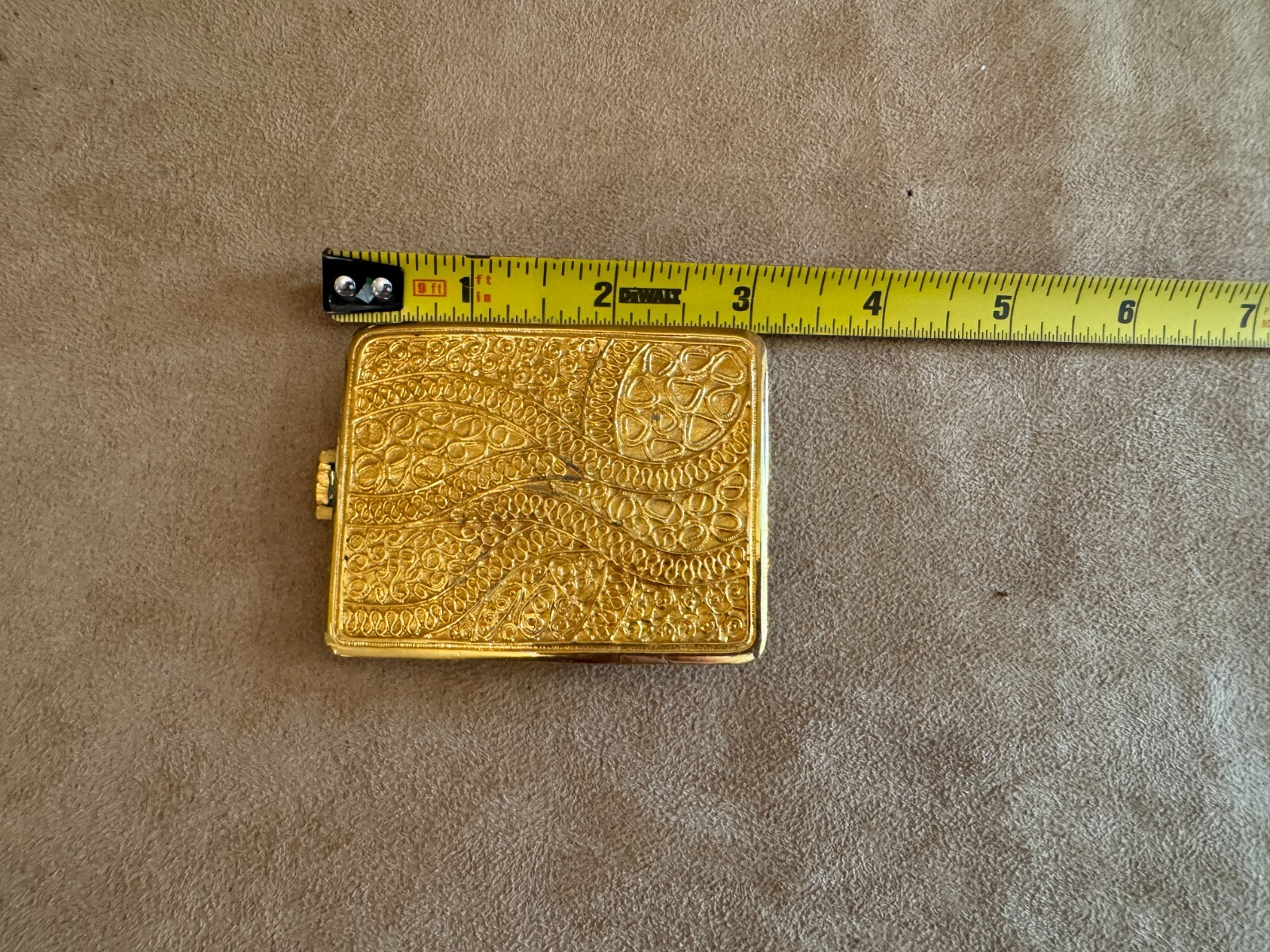 Vintage belt buckle Scroll design Gold Tone 3 inches unisex accessory women men