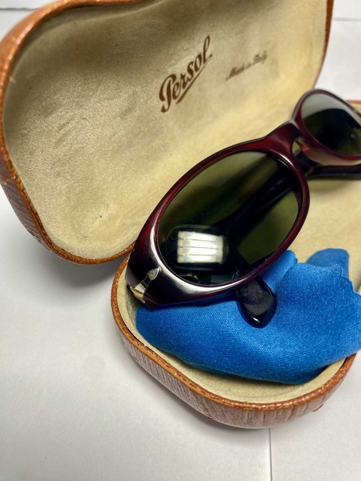 Vintage Persol Black Oval Sunglasses Made in Italy w/ Case