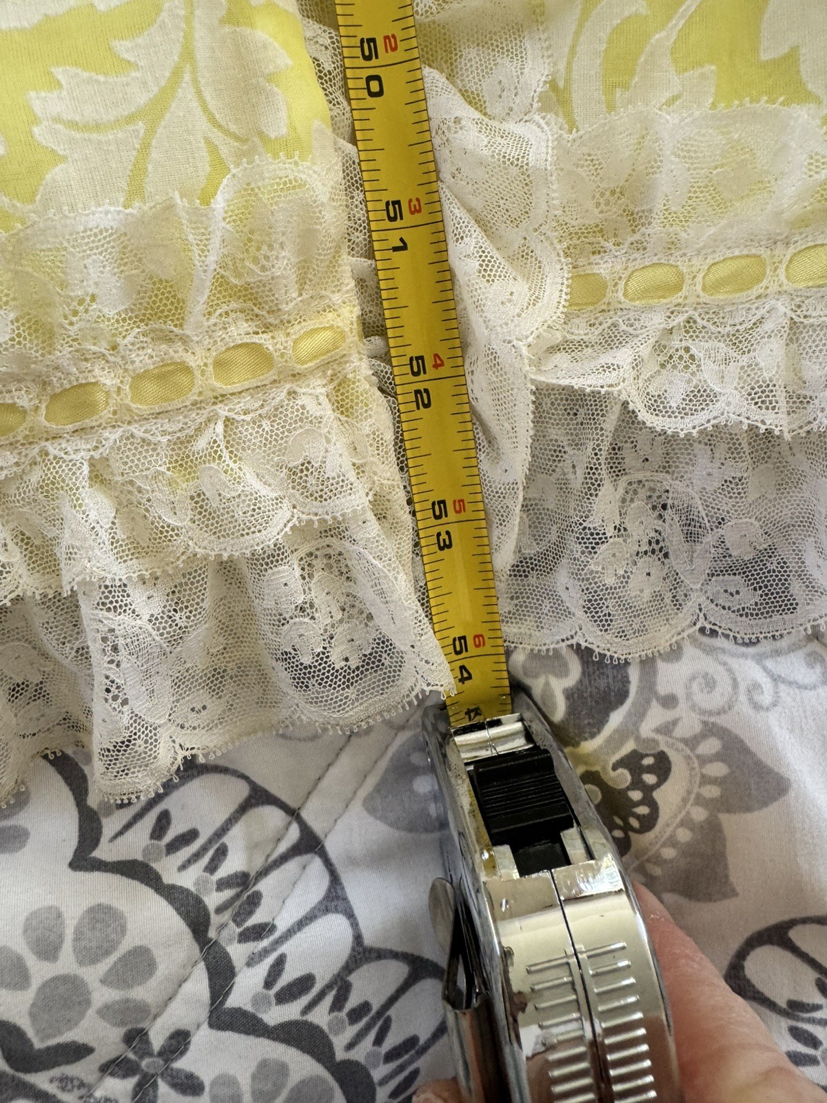 Vintage Saks Fifth Avenue Floral Lace Dressing Gown Robe France XS Yellow Long