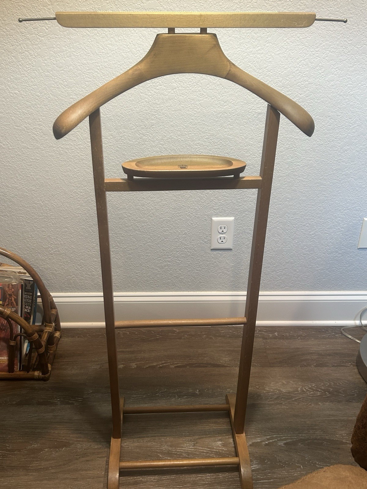 SPQR Made in Italy Wooden Valet Clothes Stand w/ Hanger Top & Tray Brown