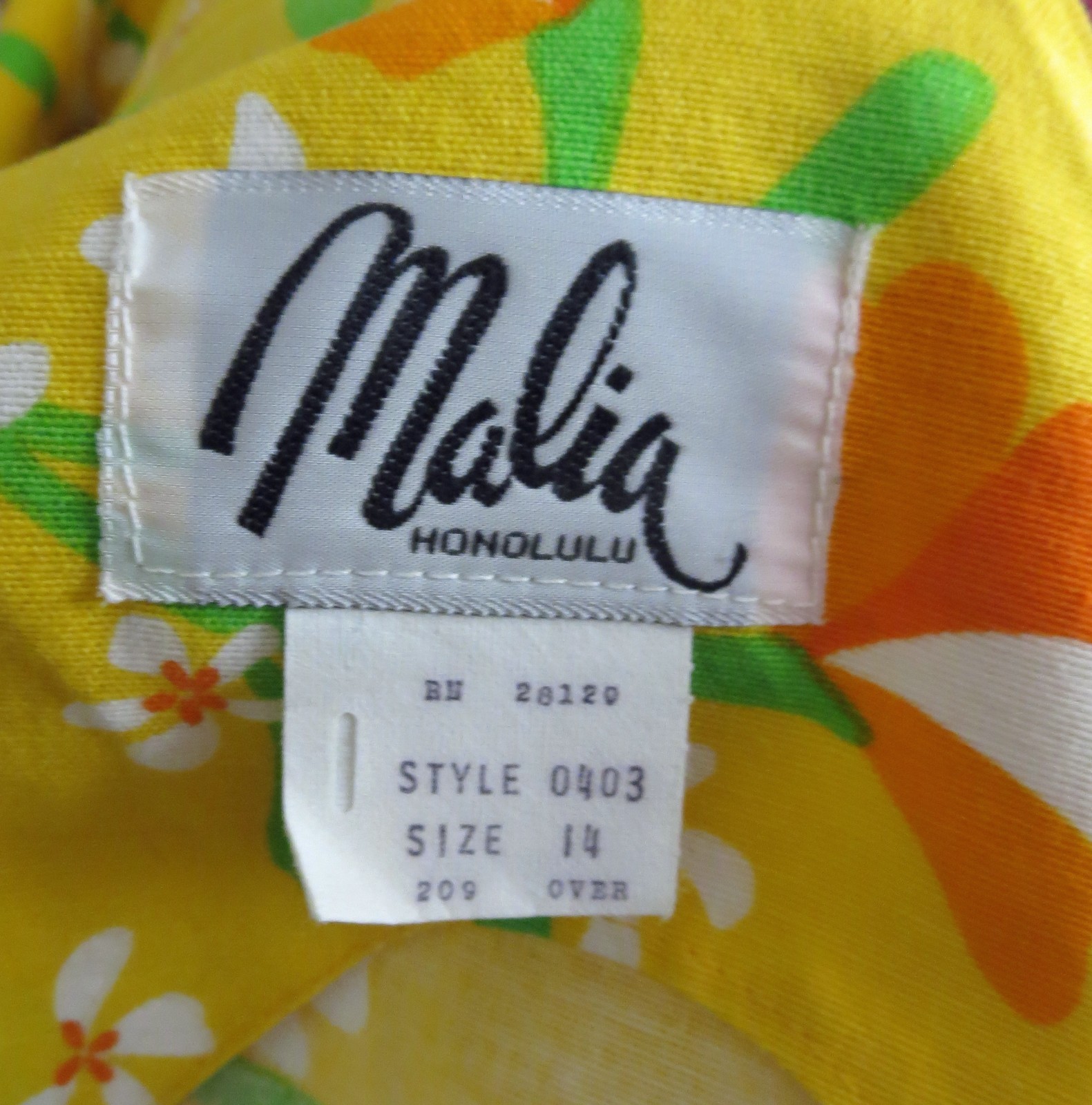 1960s 1970s Malia Honolulu Yellow Floral Wrap Dress with Pockets