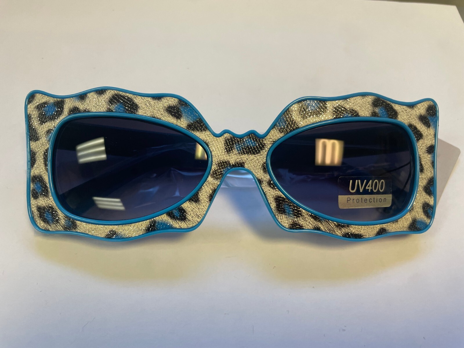 100% UV400 New Womens Retro Rectangle Leather Detail Sunglasses W8622