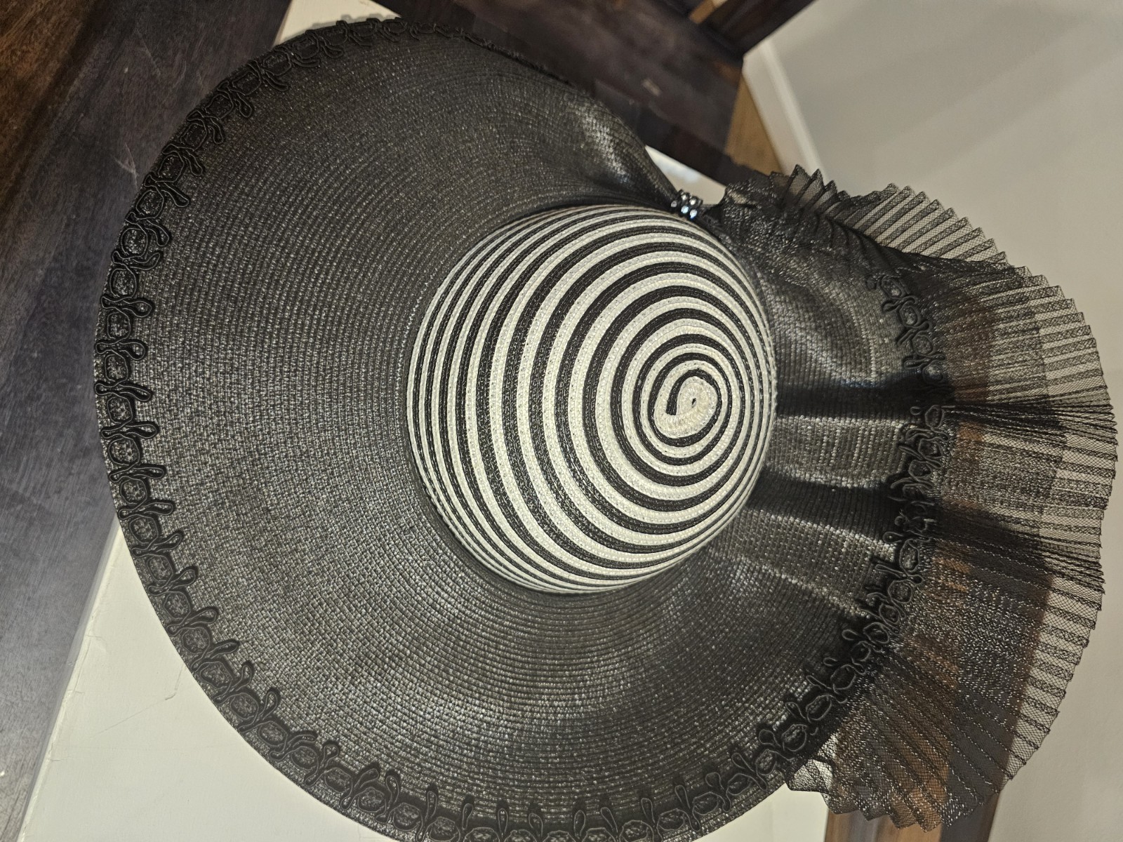 Vintage Church / Derby Hat. Stunning Shape And Laced Border.