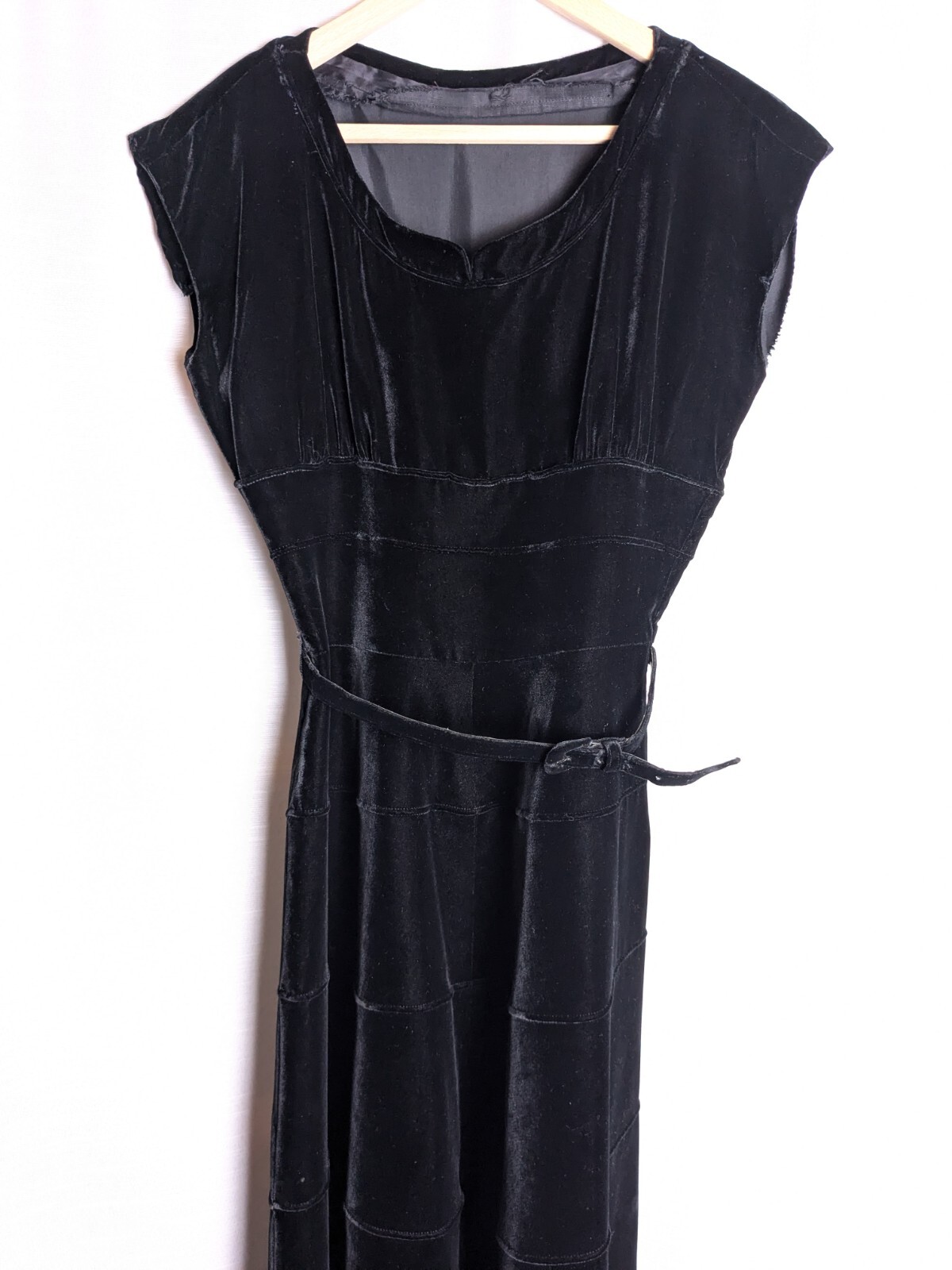 Black Velvet Empire Waist Belted Circle Vintage 1950s Dress