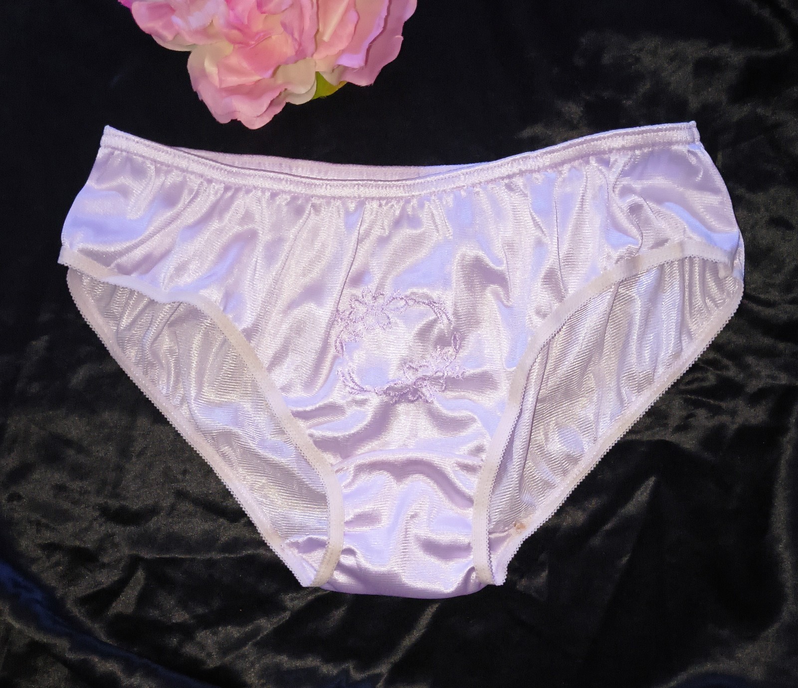 Vintage 100% Silky Shiny Double Nylon Gusset Bikini Panties NWOT Size: M/L 💜