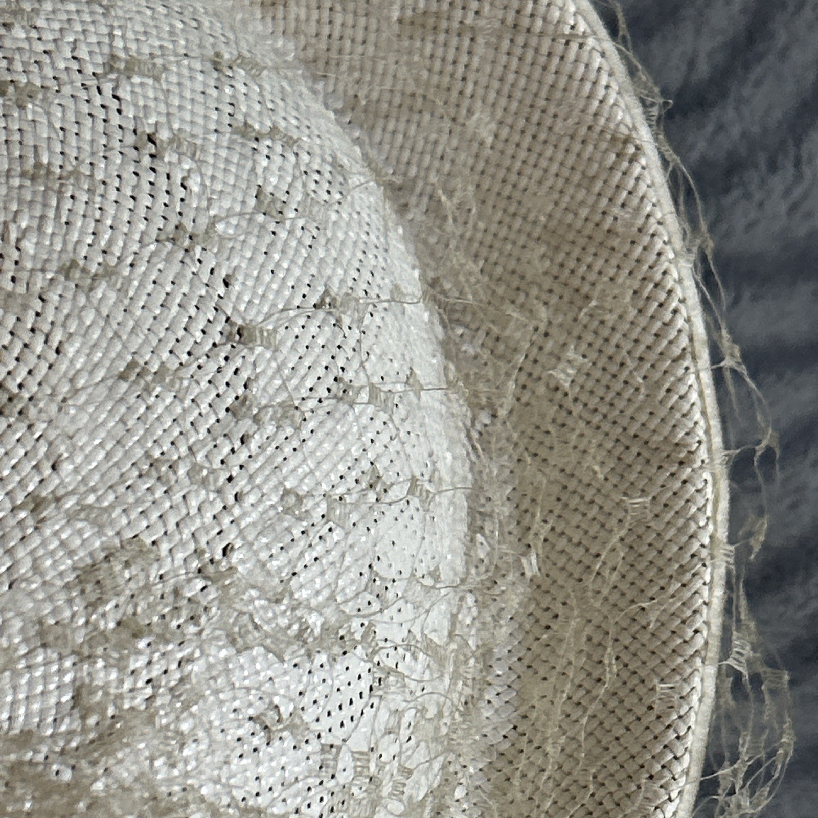 Vintage Off White Ladies Pillbox Hat W/Lace Netting