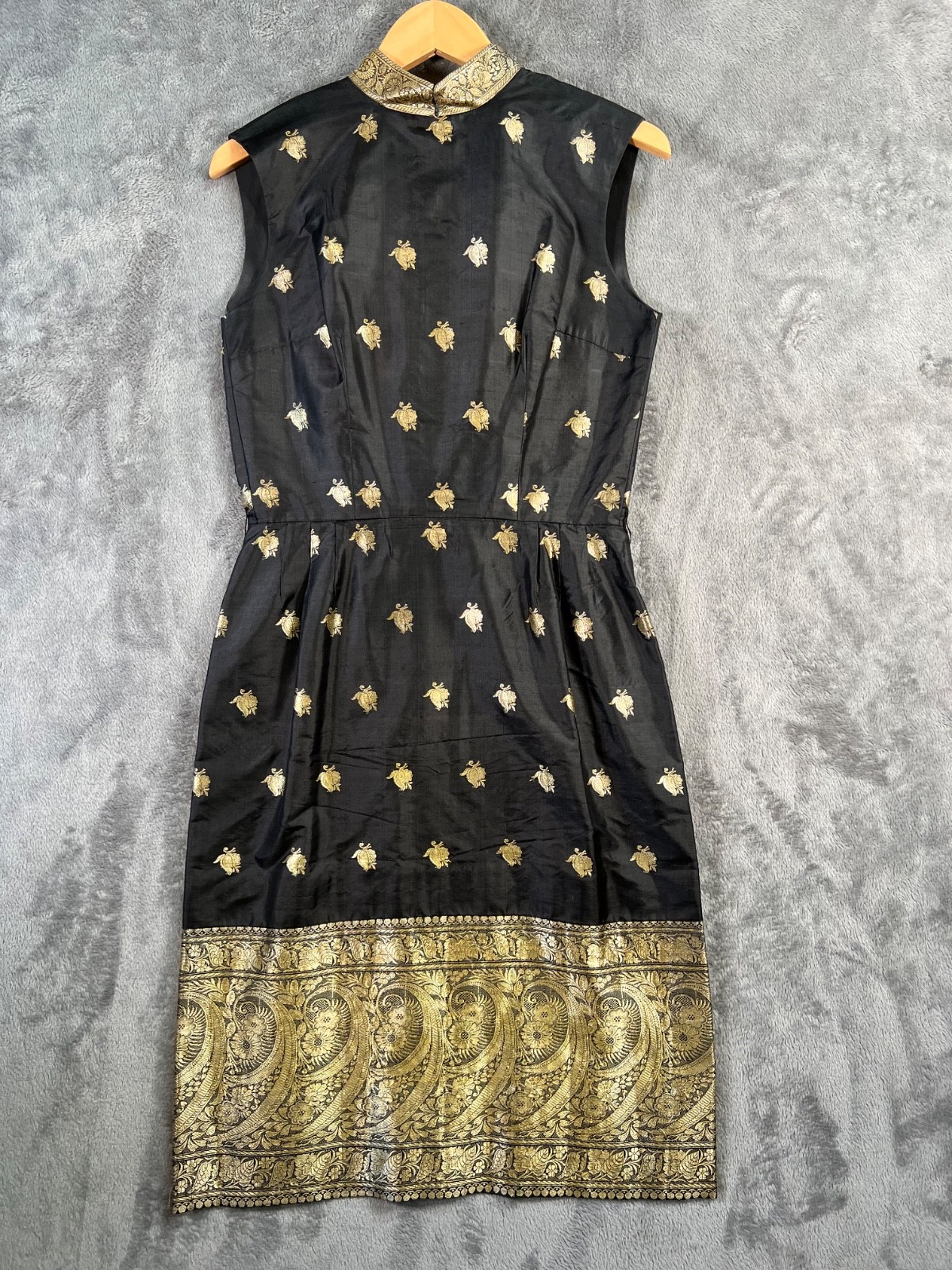 Vintage 60s Cocktail Sheath Dress Size 10 Black Gold Silk Brocade Handmade*