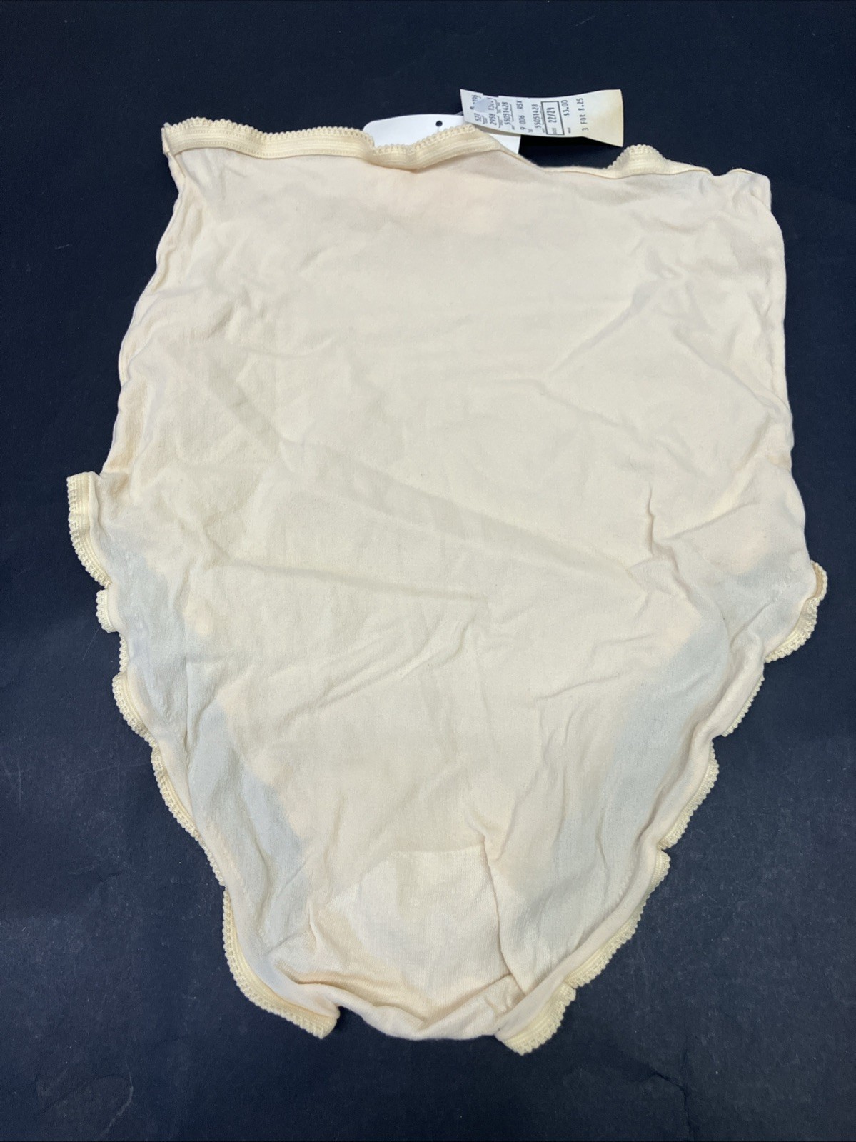 Vintage Nylon Blend Panties Size 22/24 Buttercup Yellow USA Lasting Comfort NEW