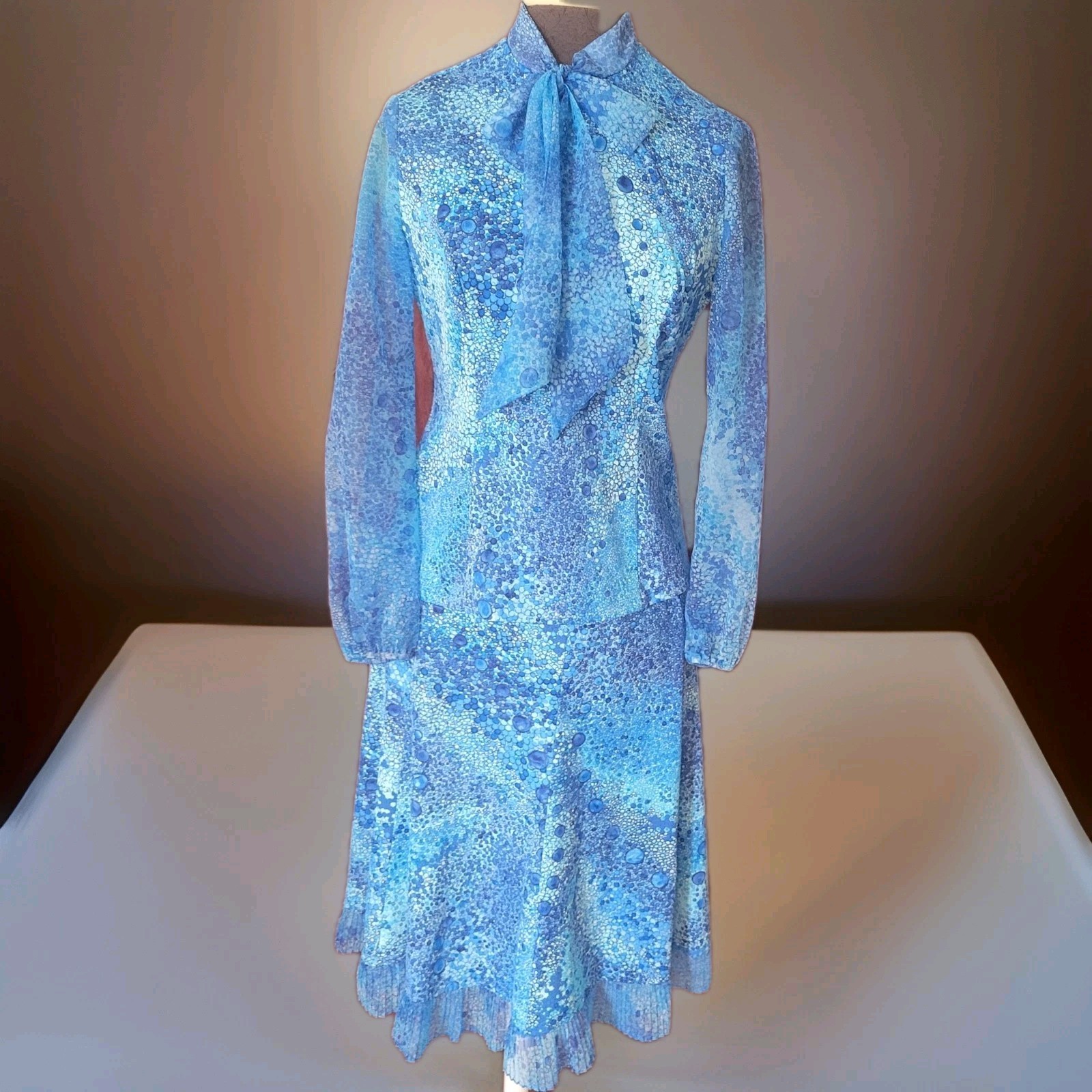 Vintage Hal Ferman Womens Size 8 Blue Skirt Blouse Set With Tie Neck Nwt