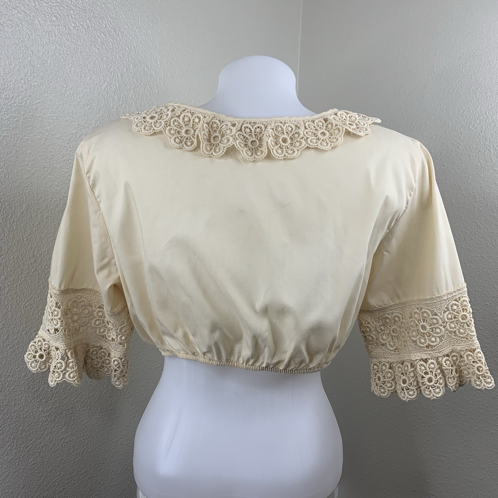 Vtg Dirndl Blouse Button Crop Top Tan Off White Eyelet Sz 16 Made In USA