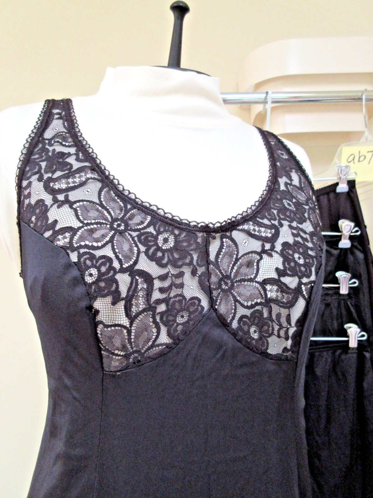 12 Pc *ALL BLACK* Lingerie Camisoles Full Dress & Half Slips Lot Vtg–Modern ab7