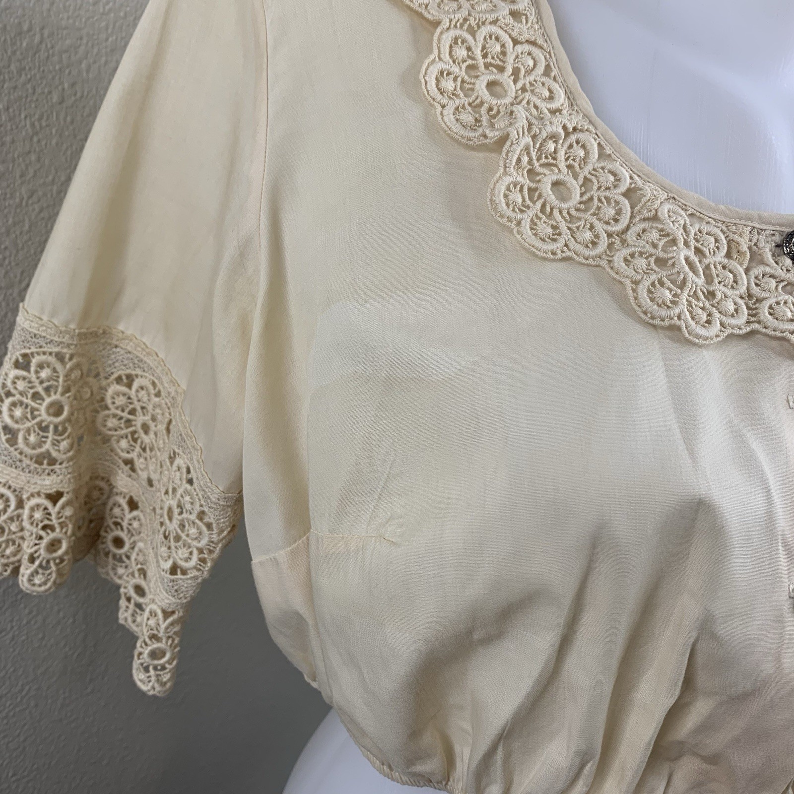 Vtg Dirndl Blouse Button Crop Top Tan Off White Eyelet Sz 16 Made In USA
