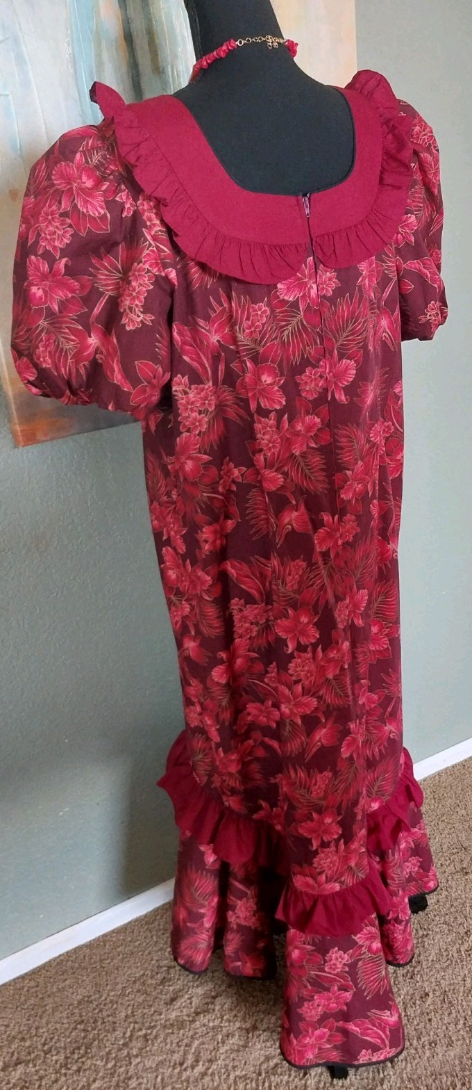 VINTAGE 1980’s Lolenani Mumu From Polynesian Cultural Center Hawaii Maxi Tiered