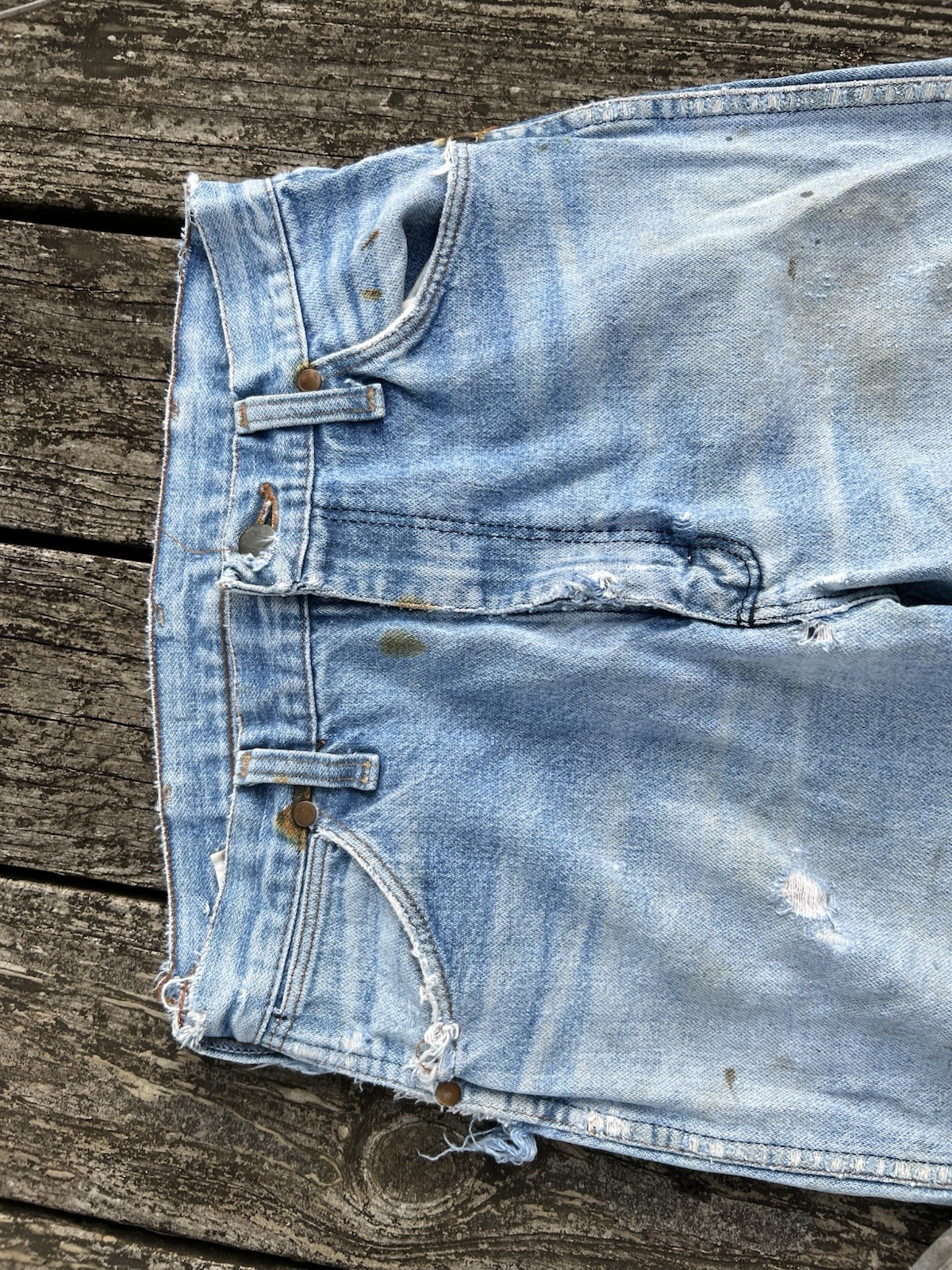 Vintage USA Wrangler 31×36 Jeans Distressed Faded Paint Grunge Workwear