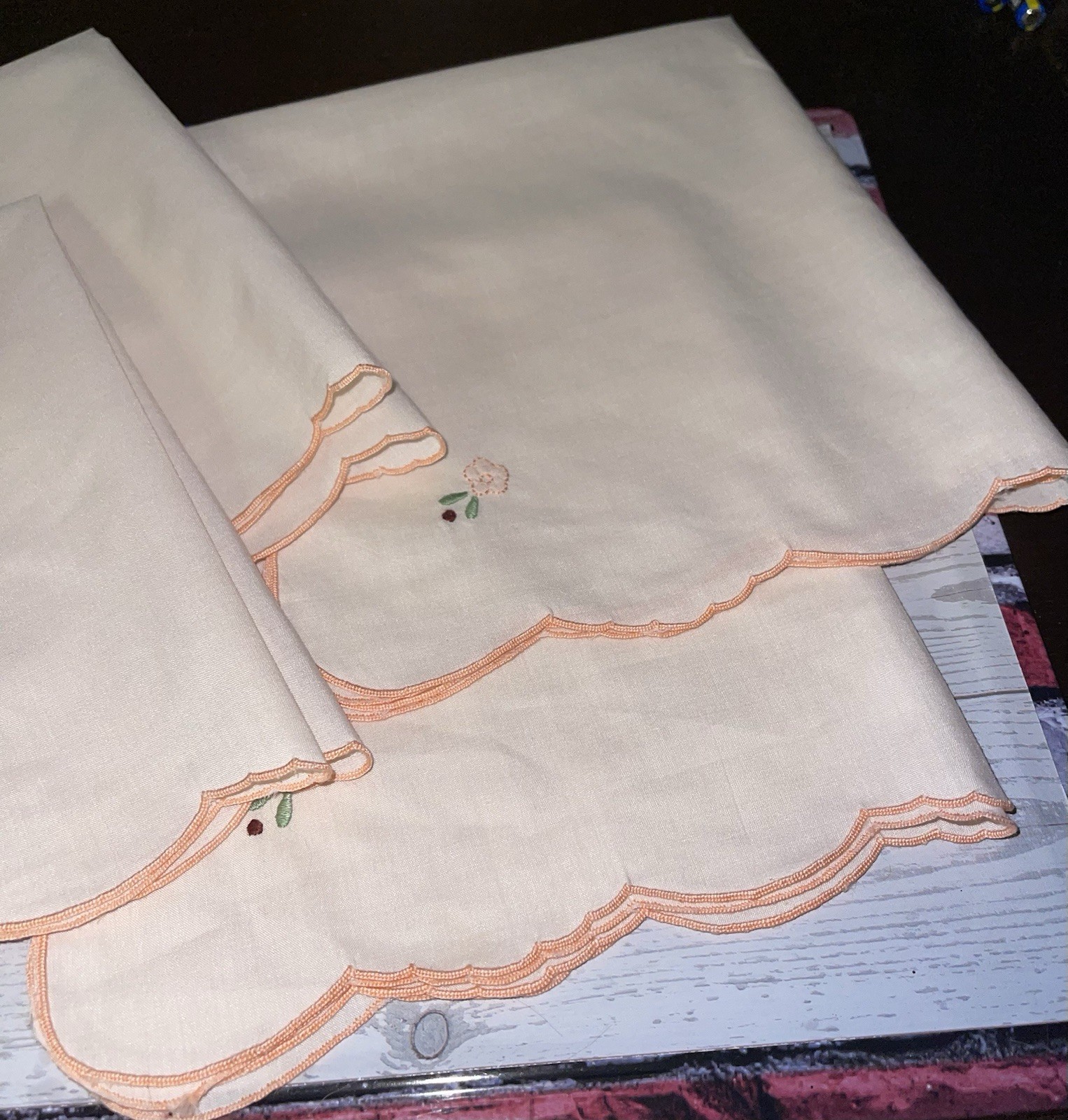 Vintage Embroidered Appliqué Flower Handkerchiefs Set Of 4. 15”X 15”