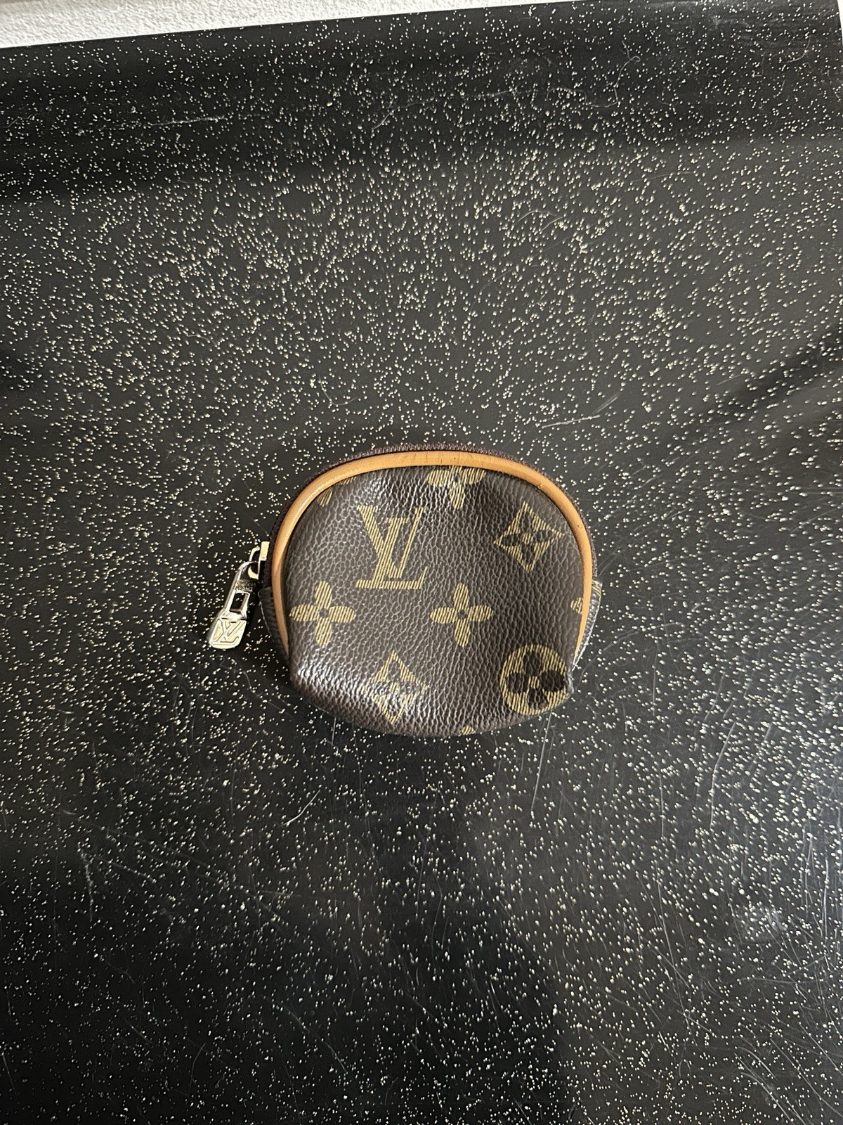 Vintage Louis Vuitton Monogram Porte Monnaie Rond – Made in France – Early 90s
