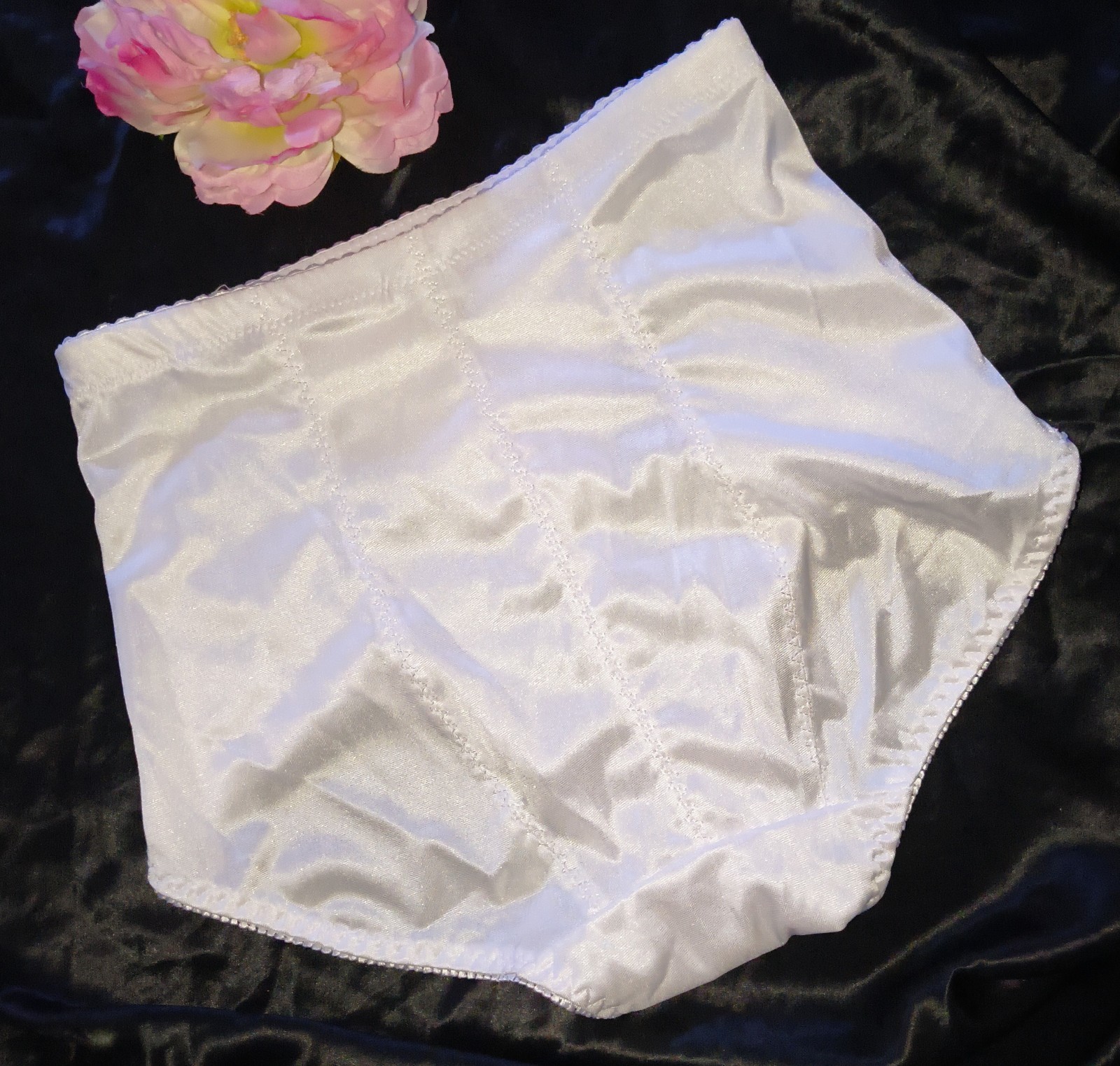 Vintage NOS Satiny Stretch Girdle Embroidery Lace Sissy Granny Panties M/6 White