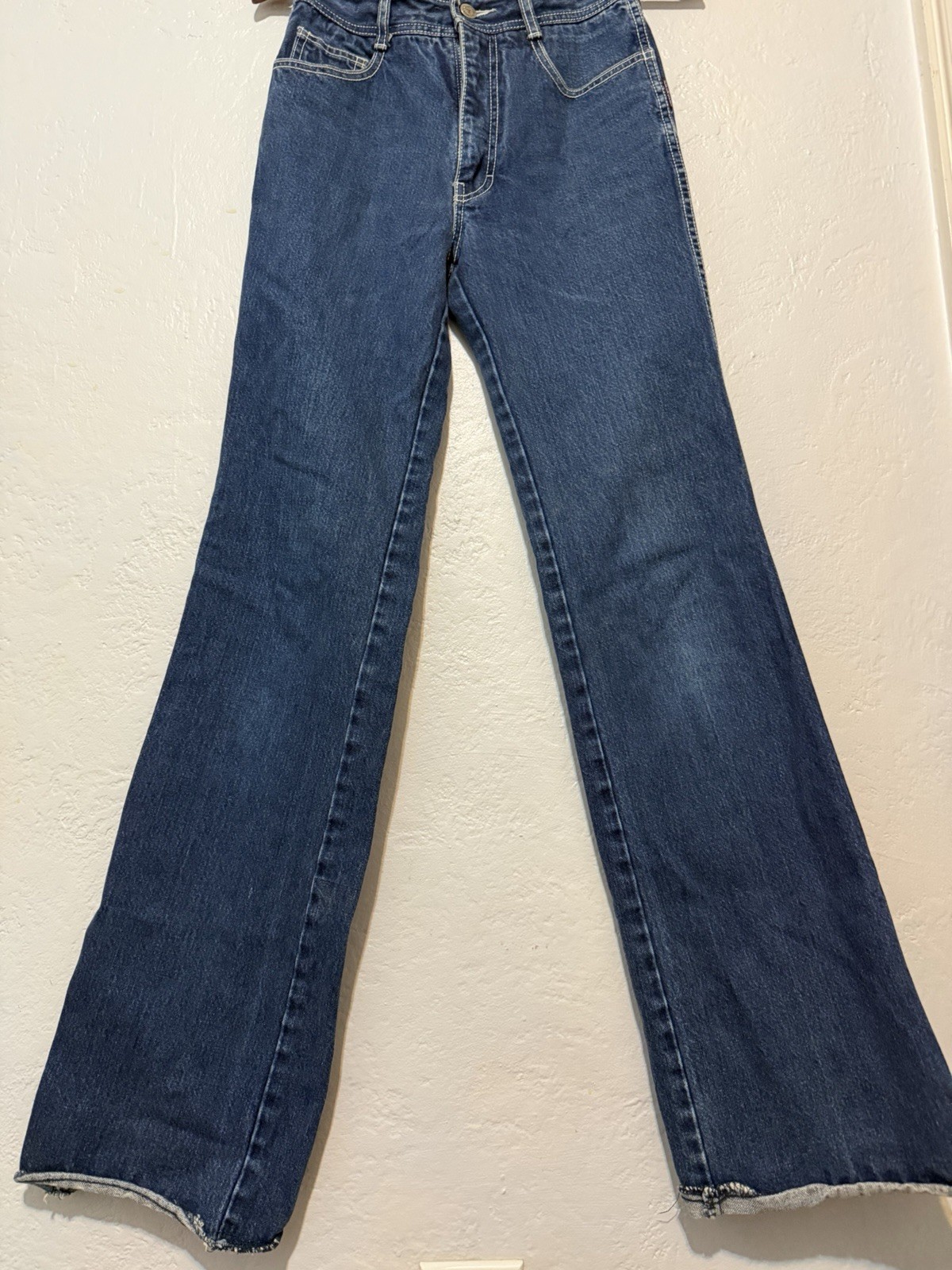 VTG 70s 80s Jordache Woman High Waist Flare Jeans 25 X 32 Made in HK Embroidered