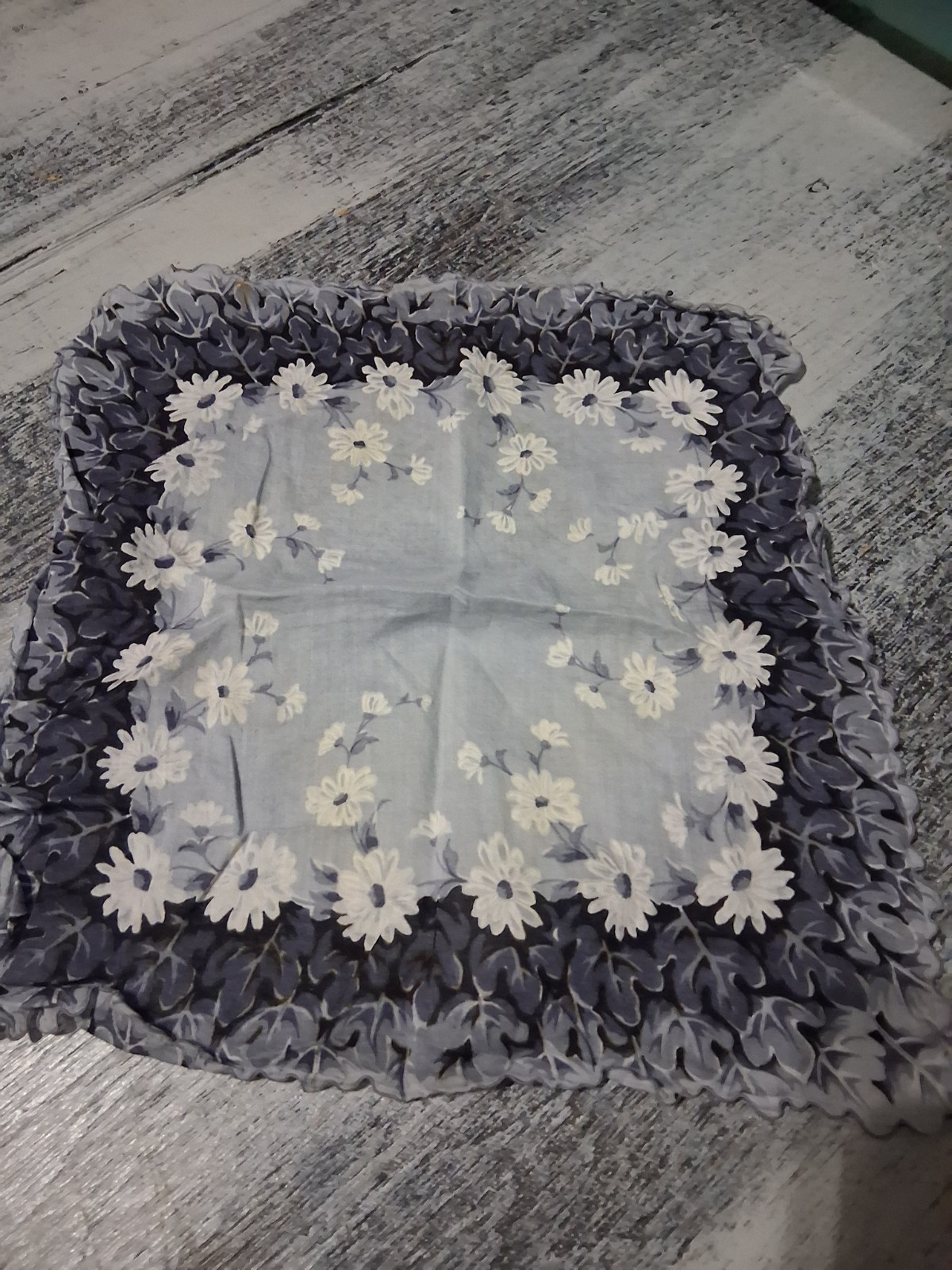 Lot of 17 Ladies Assorted Beautiful Handkerchiefs Vintage
