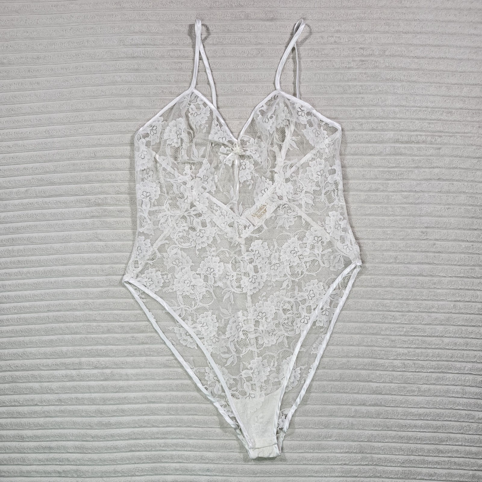 Vintage Victoria’s Secret Gold Label Bodysuit size LARGE White Lace Teddy 1991