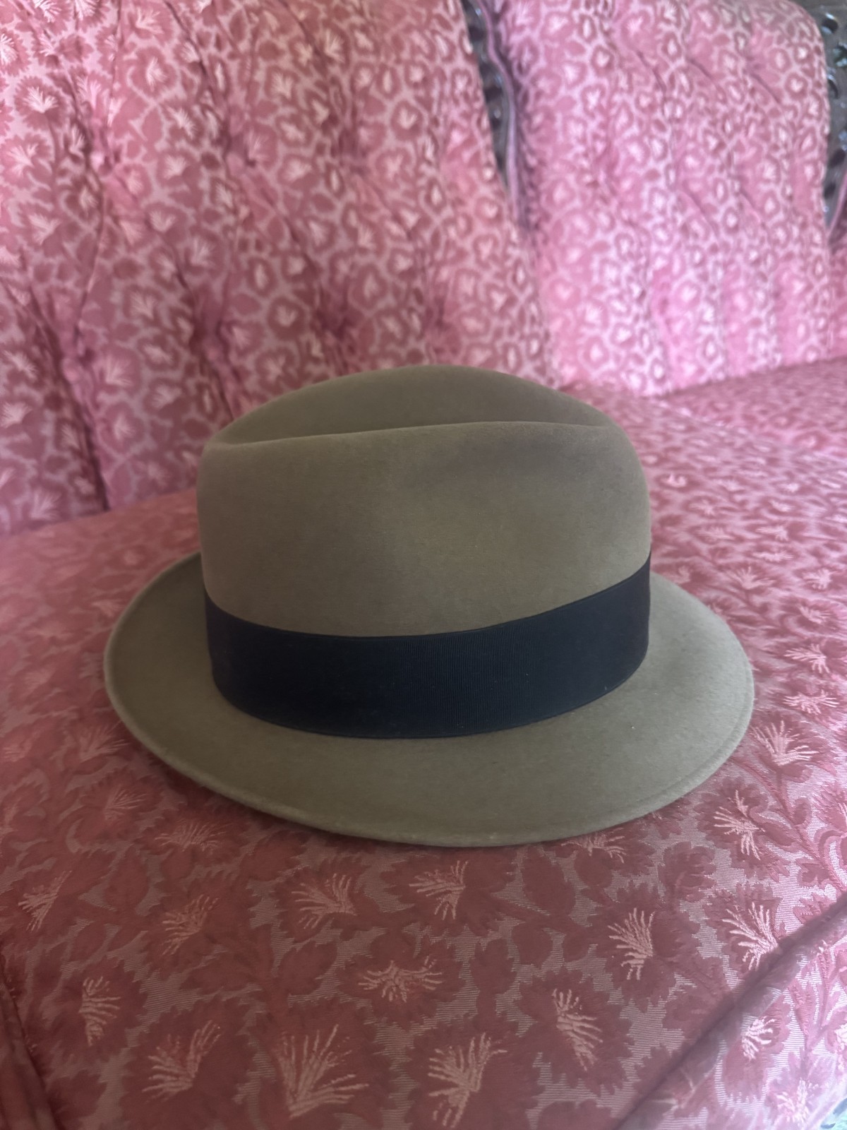 Vintage Dobbs Fifth Avenue New York Fedora Hat Brown Fur Felt w/ Feather 7 1/8