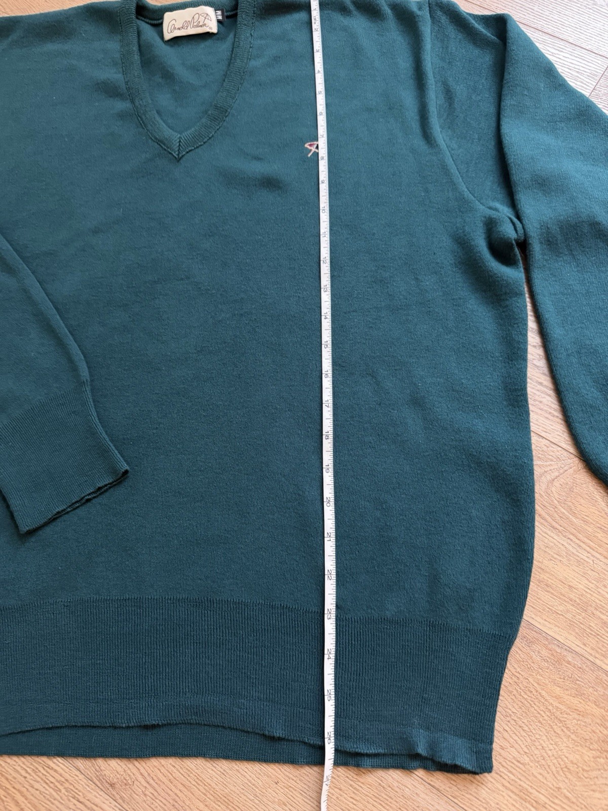 Vintage Arnold Palmer Men’s V Neck sweater Sz40 Made In Canada Teal Pullover