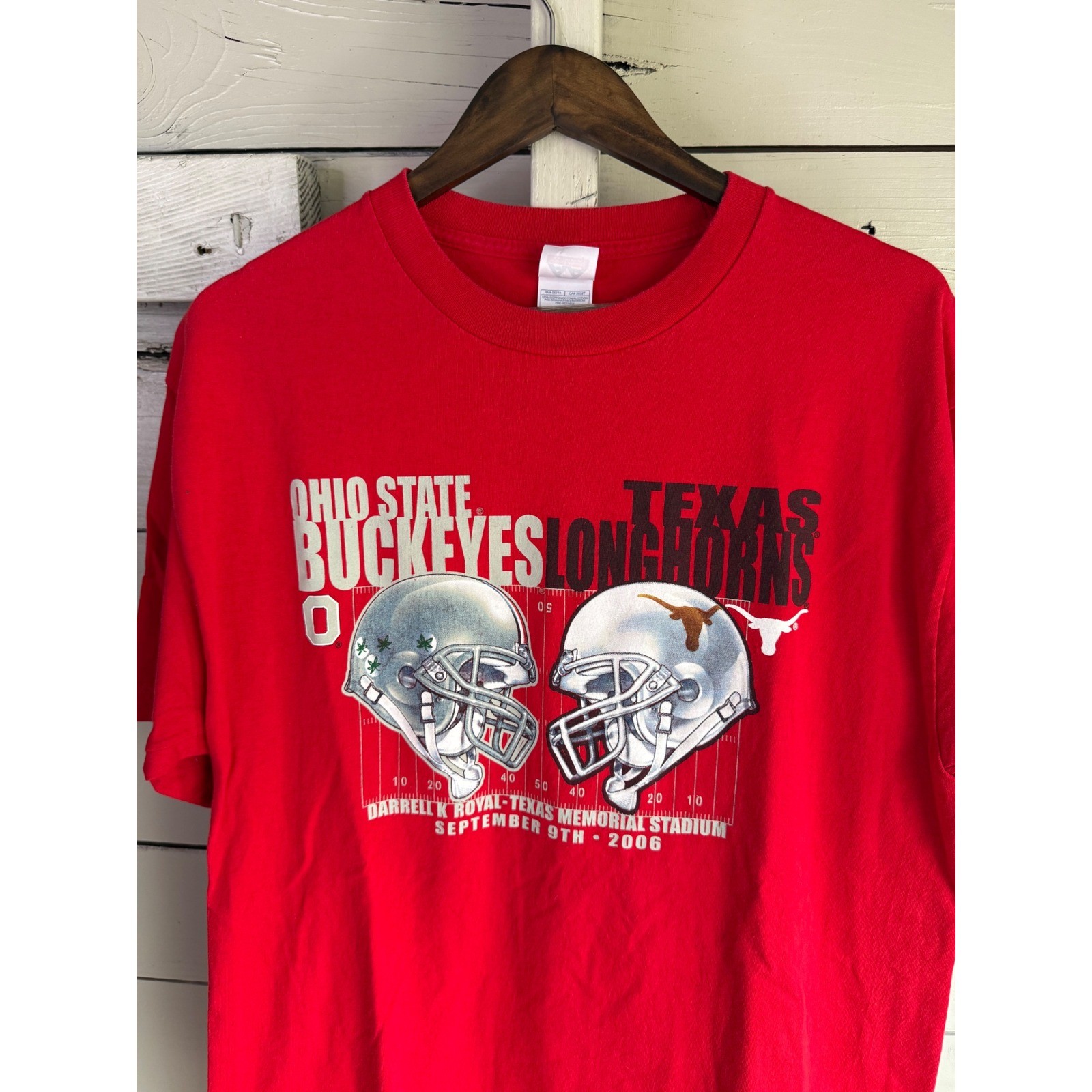 Vintage 2006 Ohio State Buckeyes vs Texas Longhorns AAA Red Graphic T-Shirt L