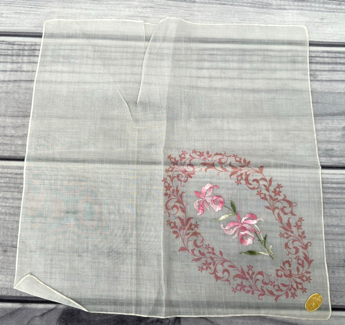 LOT OF 4 VINTAGE EMBROIDERED HANKERCHIEFS – FLORAL / BUTTERFLIES *10