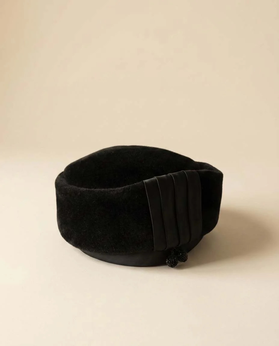 1960s Francois Paris New York Black Velvet Pillbox Hat Vintage Cocktail Hat