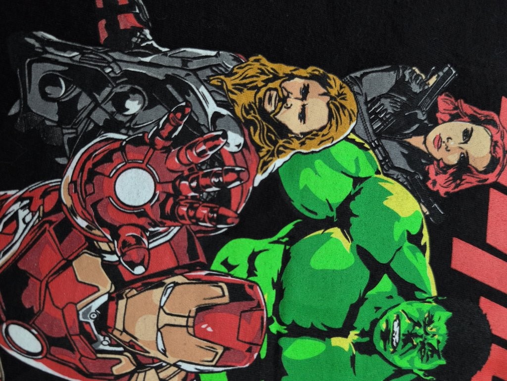 Marvel Avengers Graphic T-Shirt, Size L