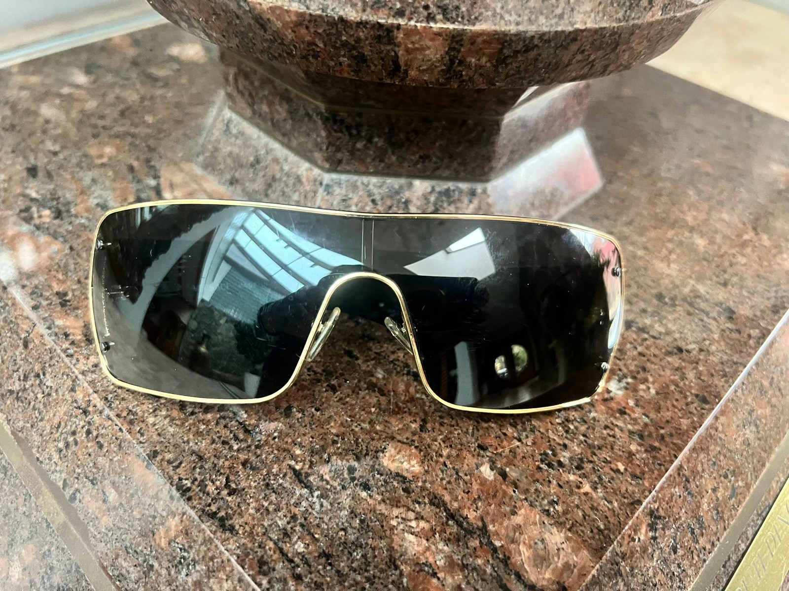 Rare Versace 2037 1002 87 130 black frame gold rim shield silhouette sunglasses