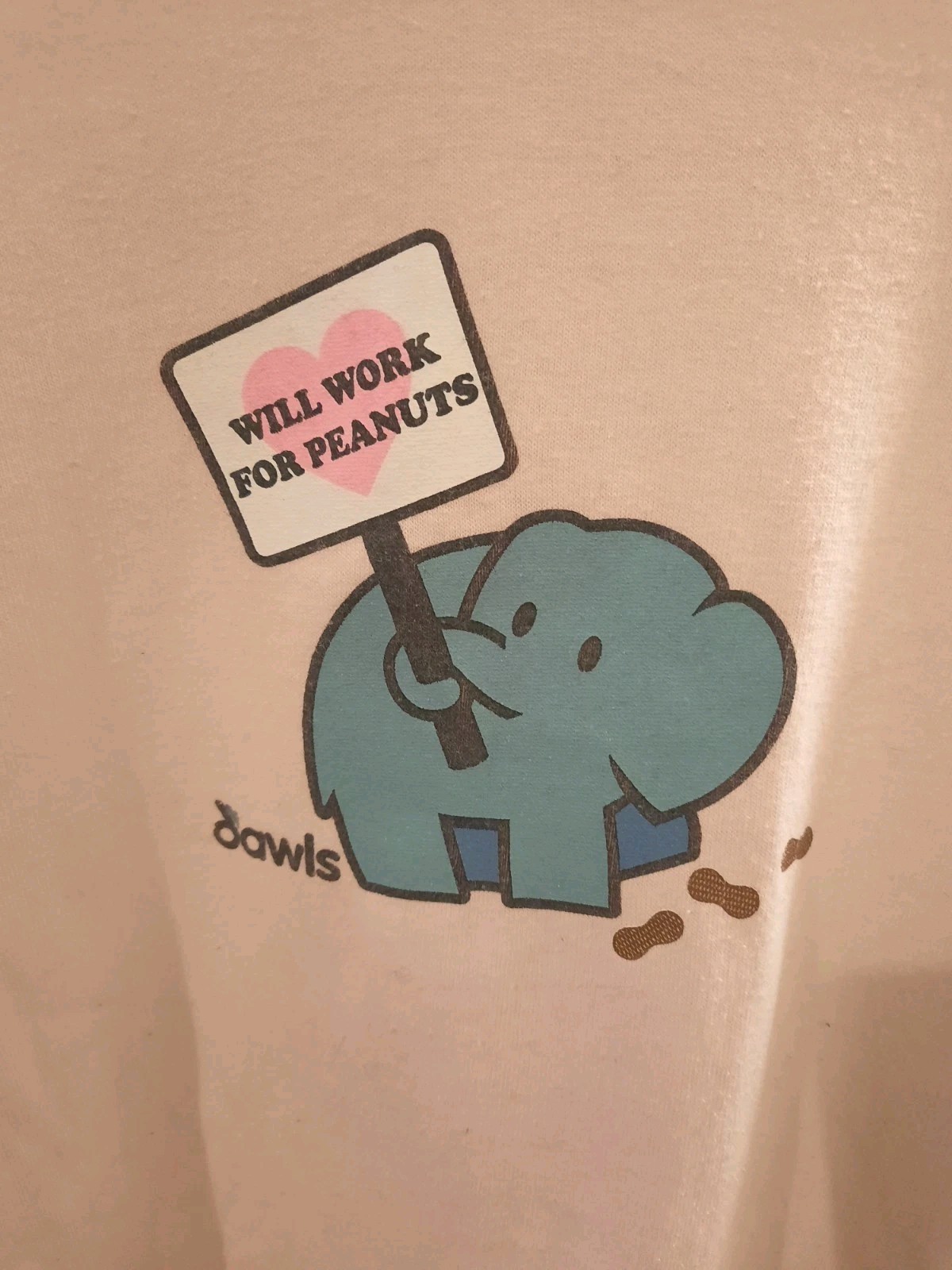 Vintage 90s Dawls T-shirt – Elephant And Peanuts – 19 Inches Across