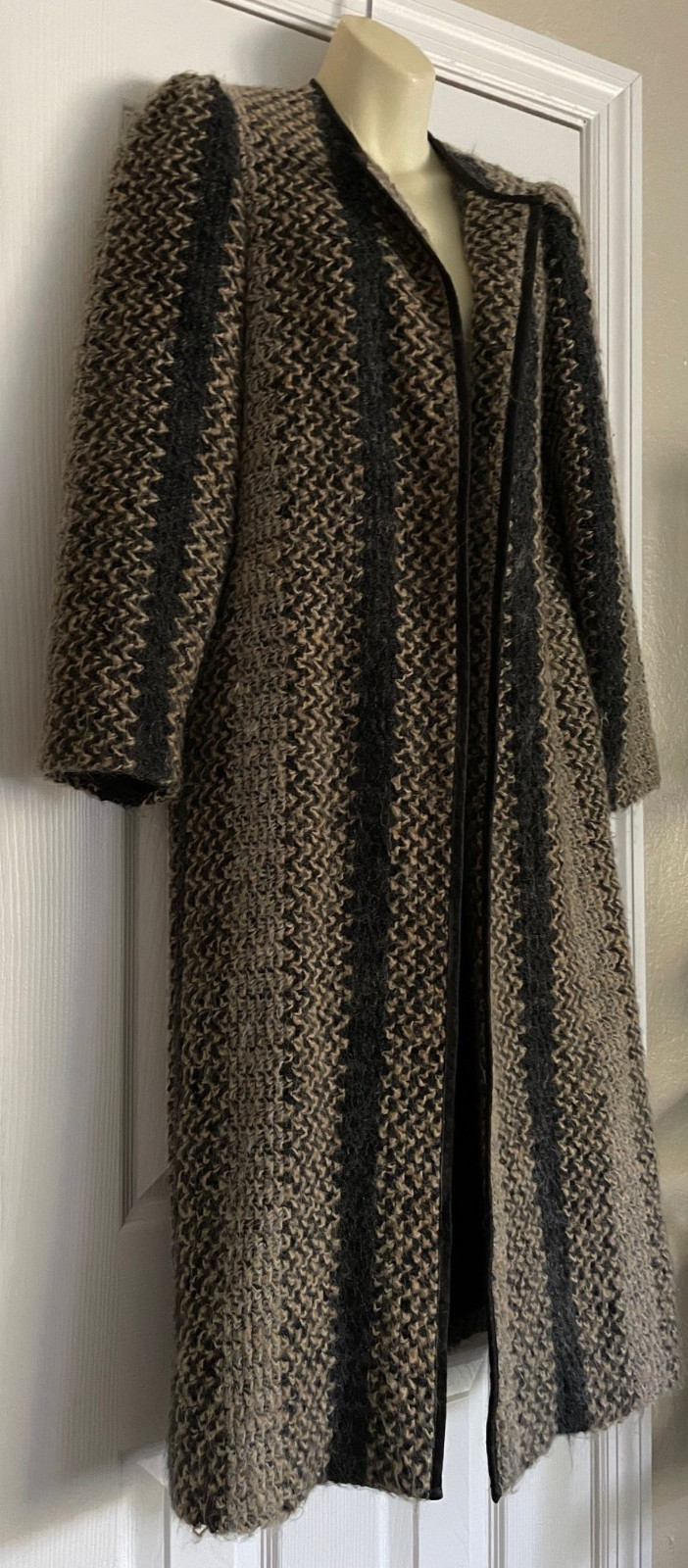 MJ Seattle Vintage 70’s Women’s Lined Coat W/Pockets Mohair Size Smal Tan & Grey