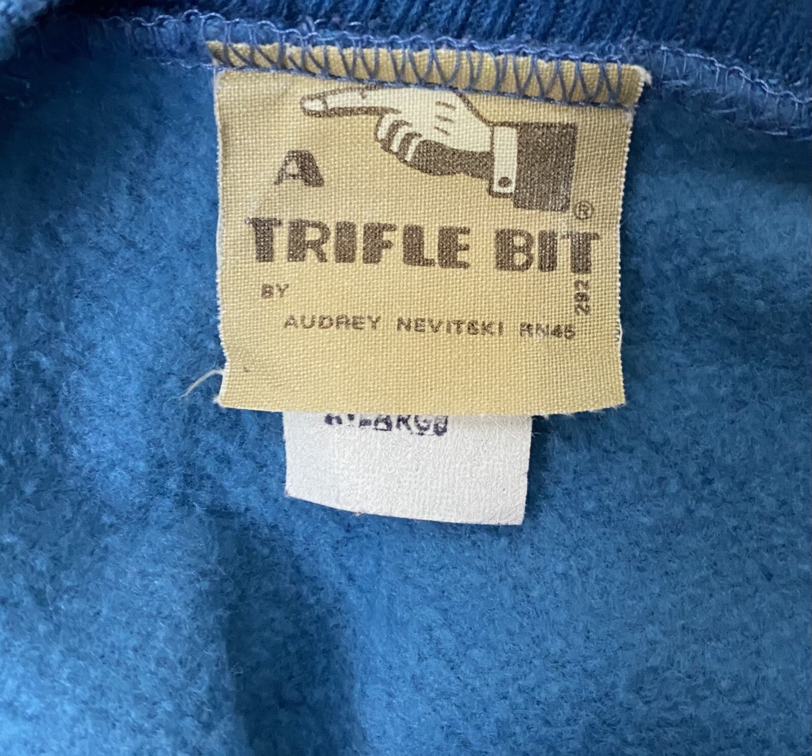 70’s VINTAGE Sweatshirt A Trifle Bit XL Geometric Audrey Nevitski 1970 ORIGINAL