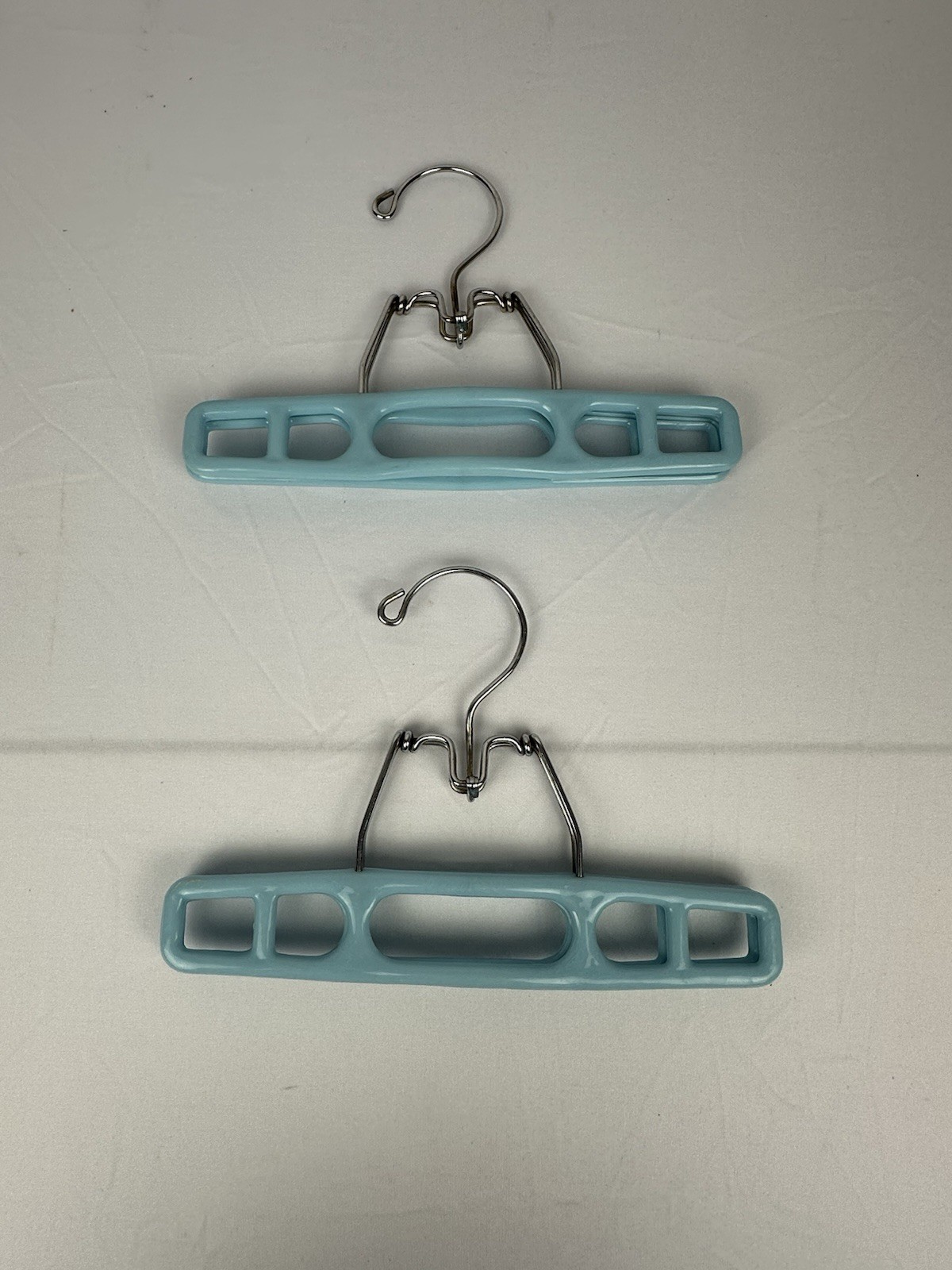 Vintage Lot of 2 Tamor Type Small Plastic Clamp Hangers Pants Skirts Trouser M