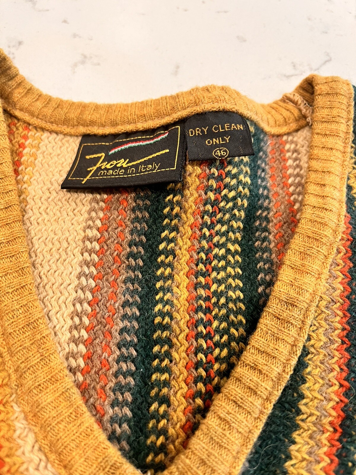 Vintage Italian Wool/Acrylic Sweater Pit To Pit Is 19 Inches