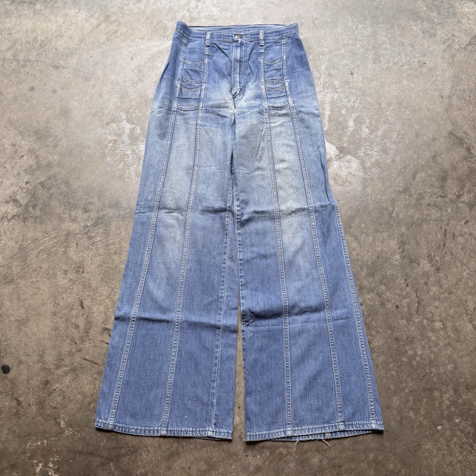 70s Wrangler Wide Leg Woman’s Bell Bottoms Size 16 (30×34.5)