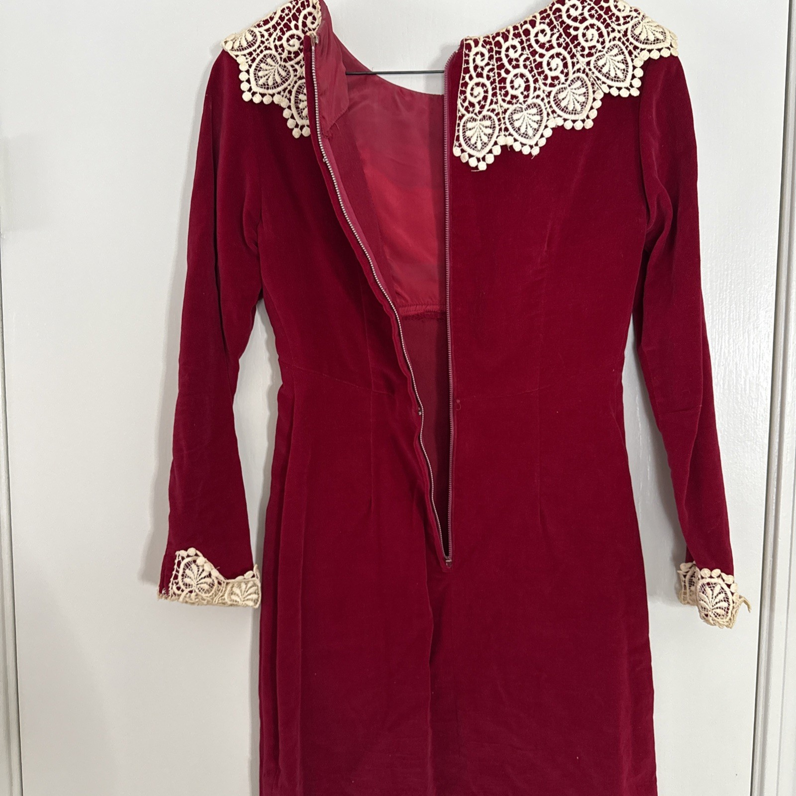 Vtg 1960’s RED VELVET EMPIRE WAIST DRESS 70’s Carol Brent Lace Collar Cuff Sz M?