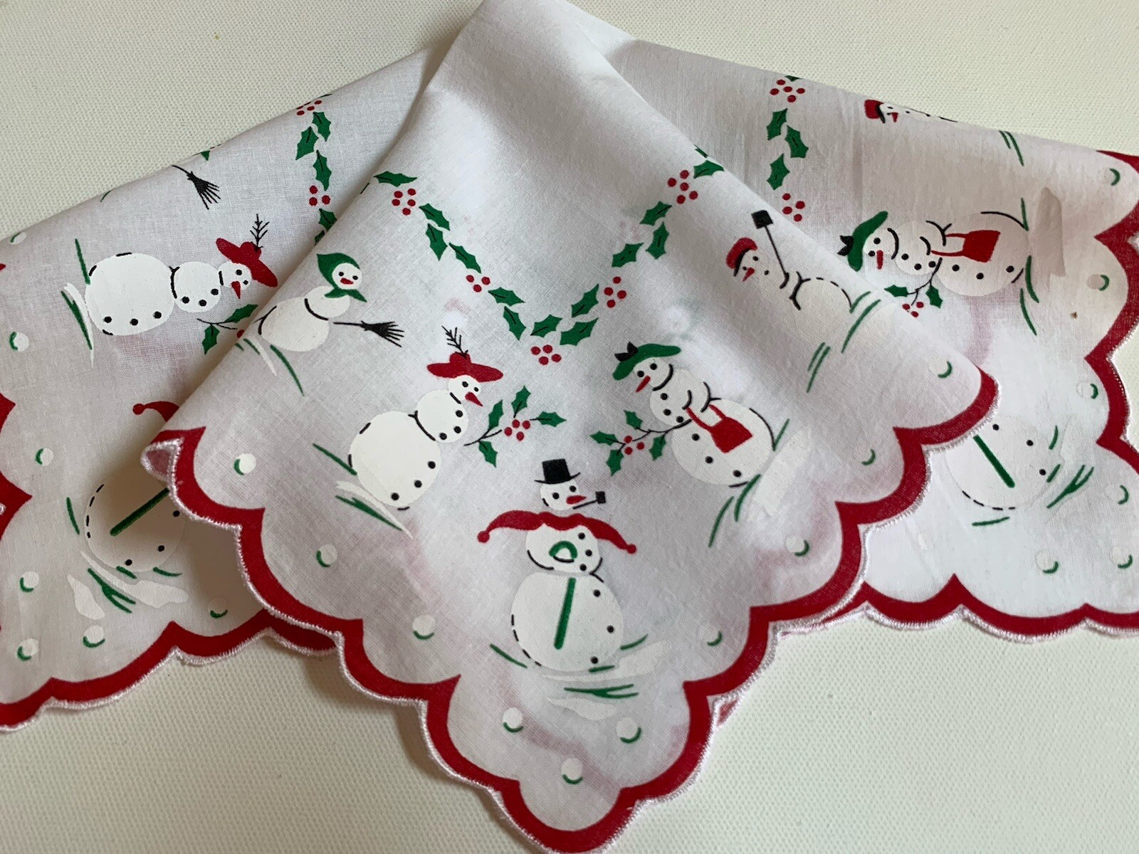 Darling Snowmen Holiday Handkerchief ~ Cotton ~ New LuRay Hankie