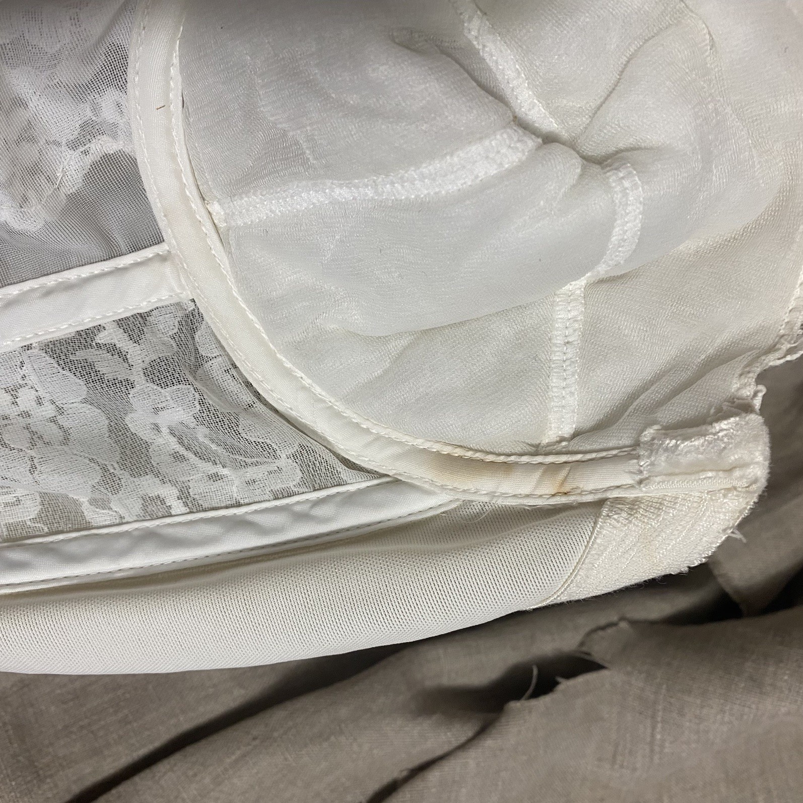Marry Widow Vintage 50-60’s white strapless corset 33b