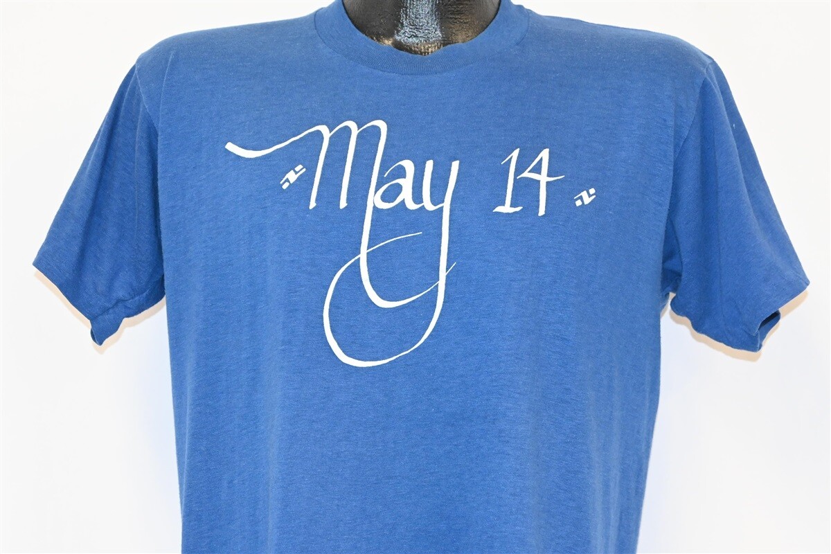 vintage 80s MAY 14TH FOURTEENTH DATE BIRTHDAY CALENDAR BLUE SOFT t-shirt LARGE L